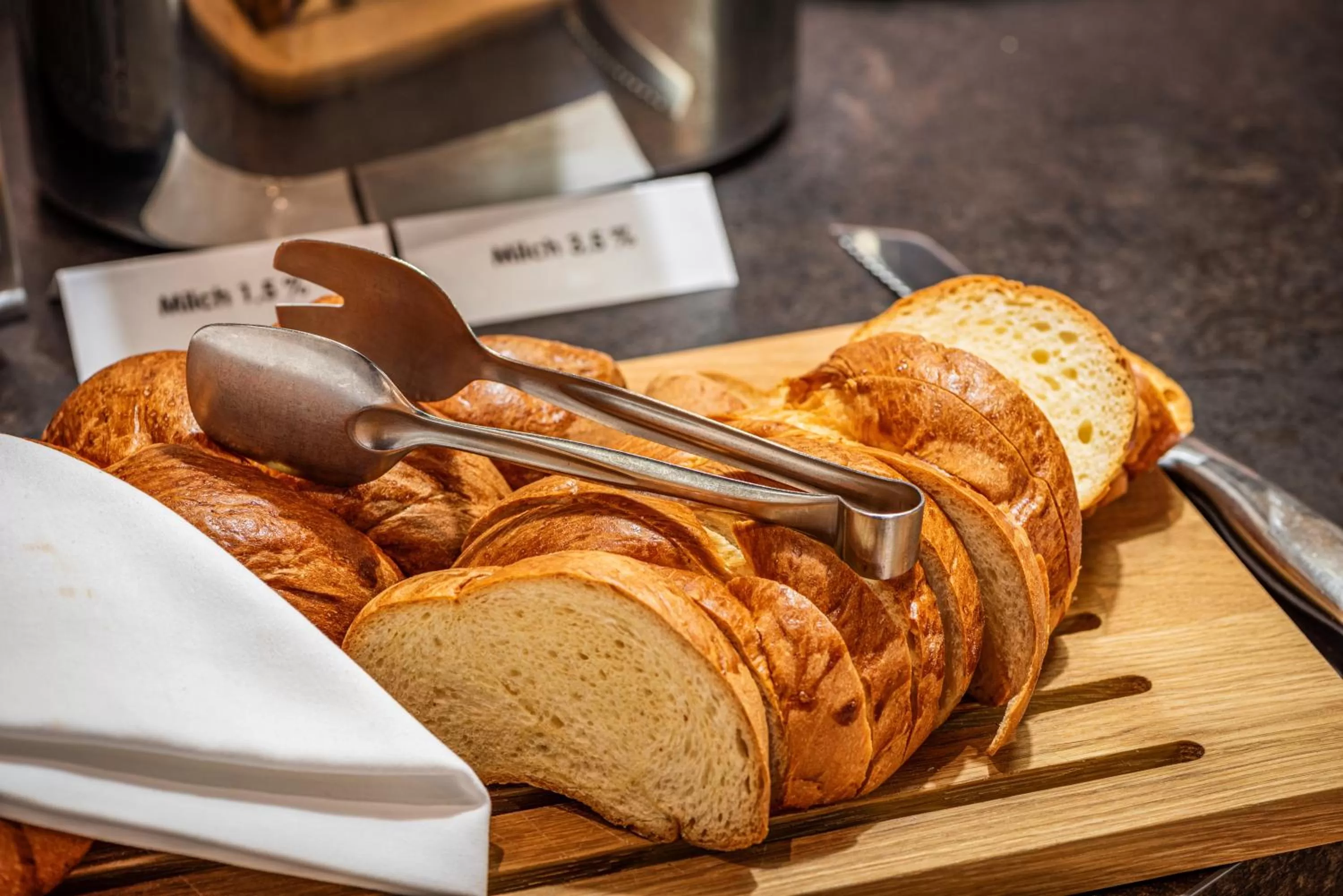 Food in AKZENT Hotel Villa Saxer