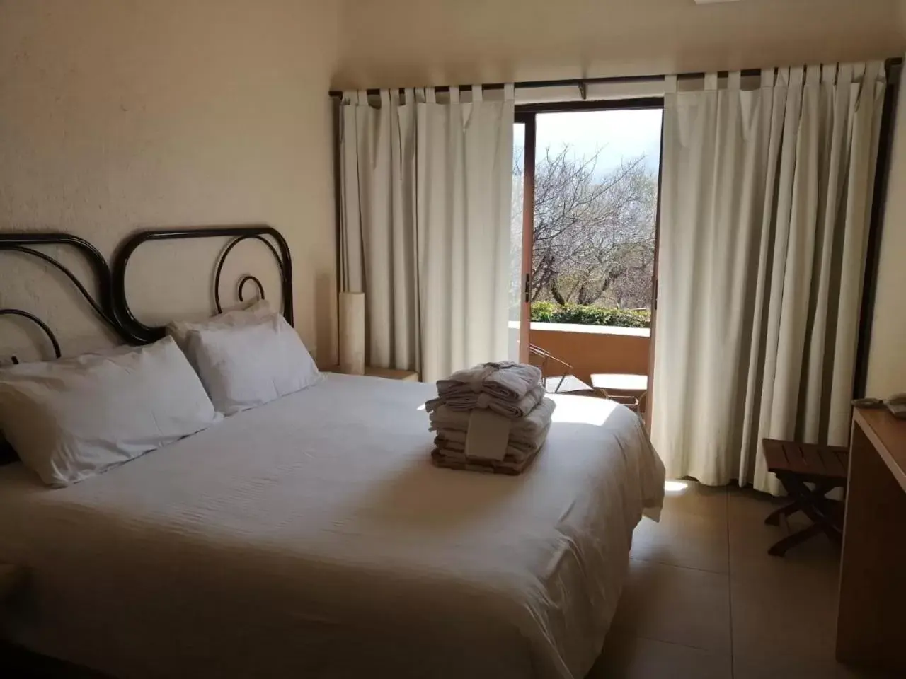 Bed in Hostal de la Luz - Spa Holistic Resort