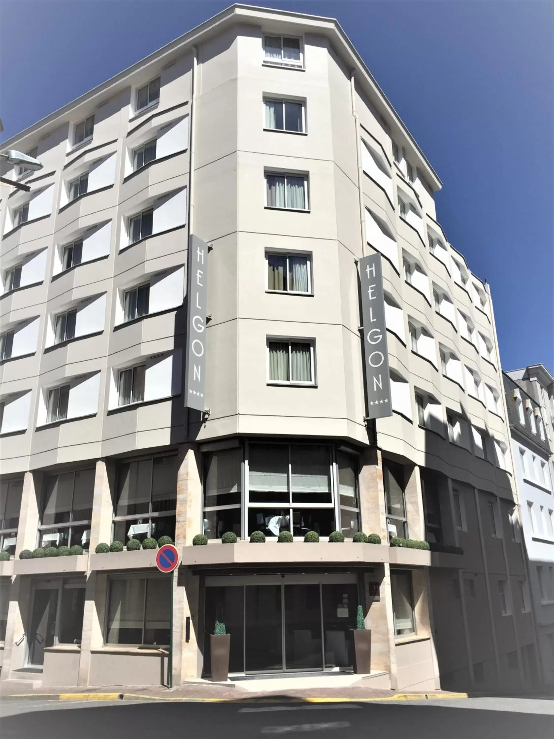 Facade/entrance, Property Building in Helgon Hotel - Lourdes Pyrénées