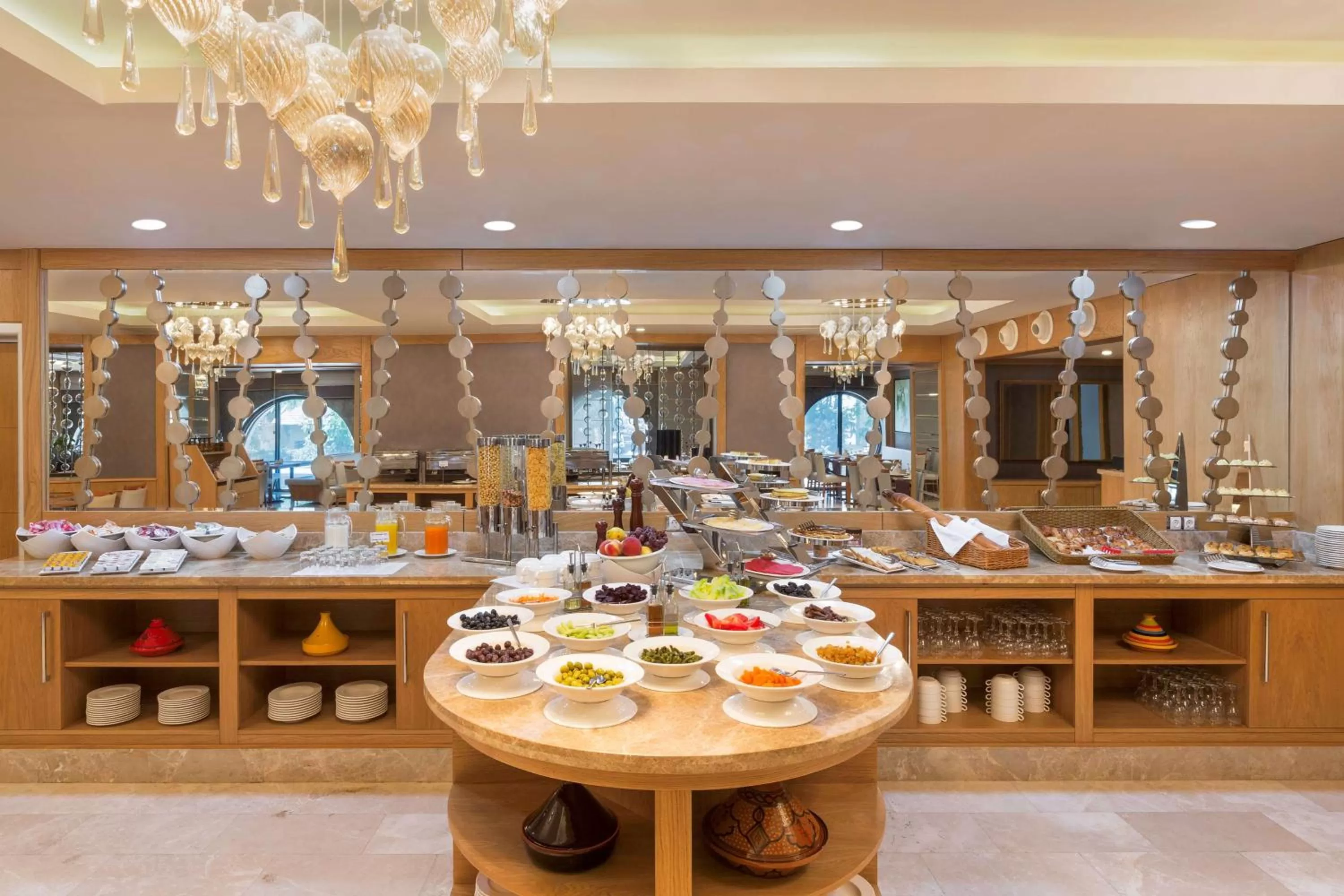 Restaurant/places to eat in Hotel Setif Plus