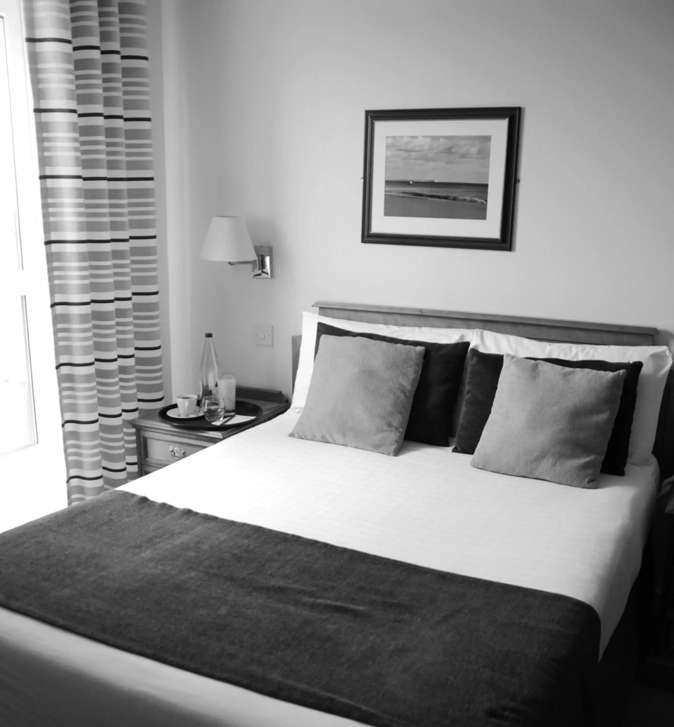 Bed in The Riviera Hotel & Holiday Apartments Alum Chine