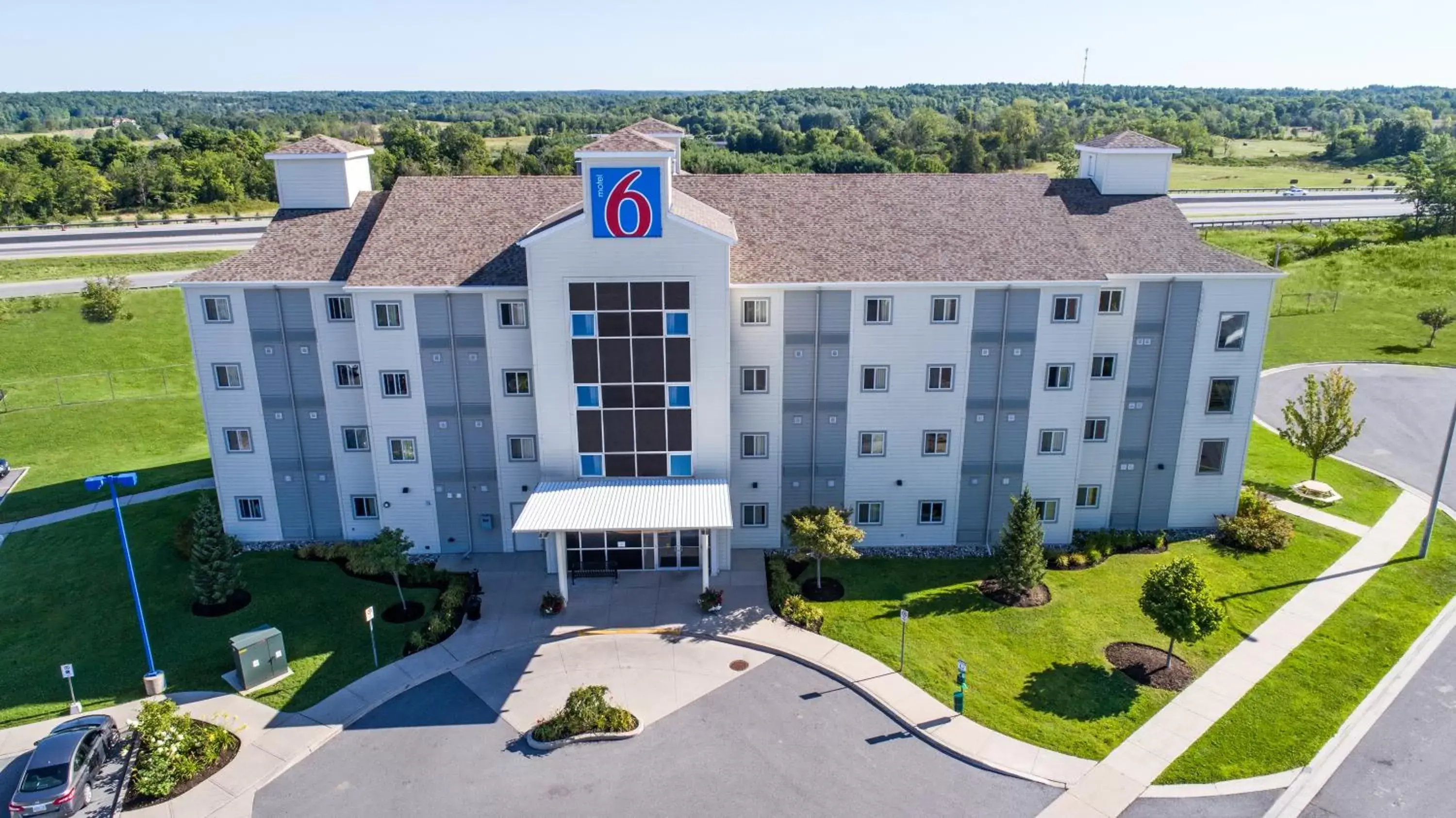 Property building, Bird's-eye View in Motel 6-Kingston, ON