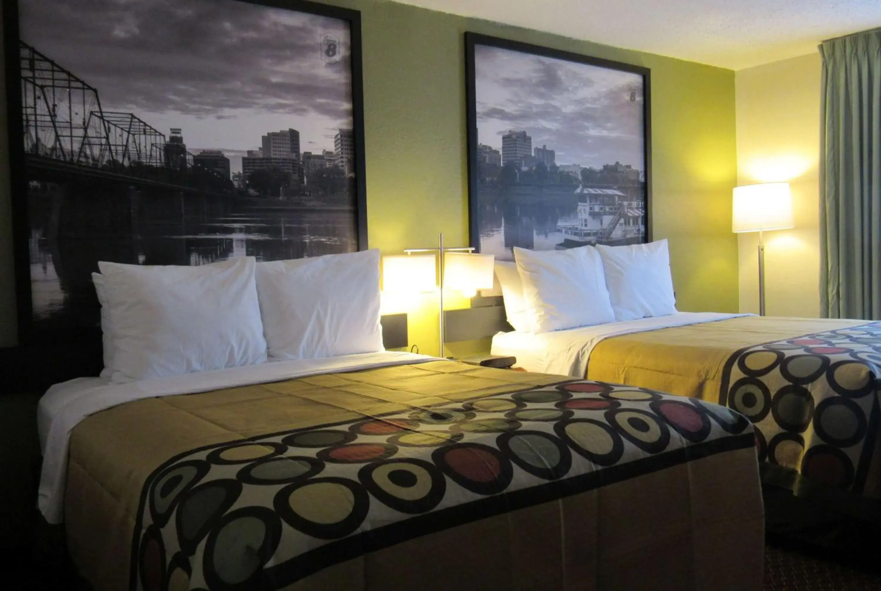 Photo of the whole room, Bed in Super 8 by Wyndham New Cumberland