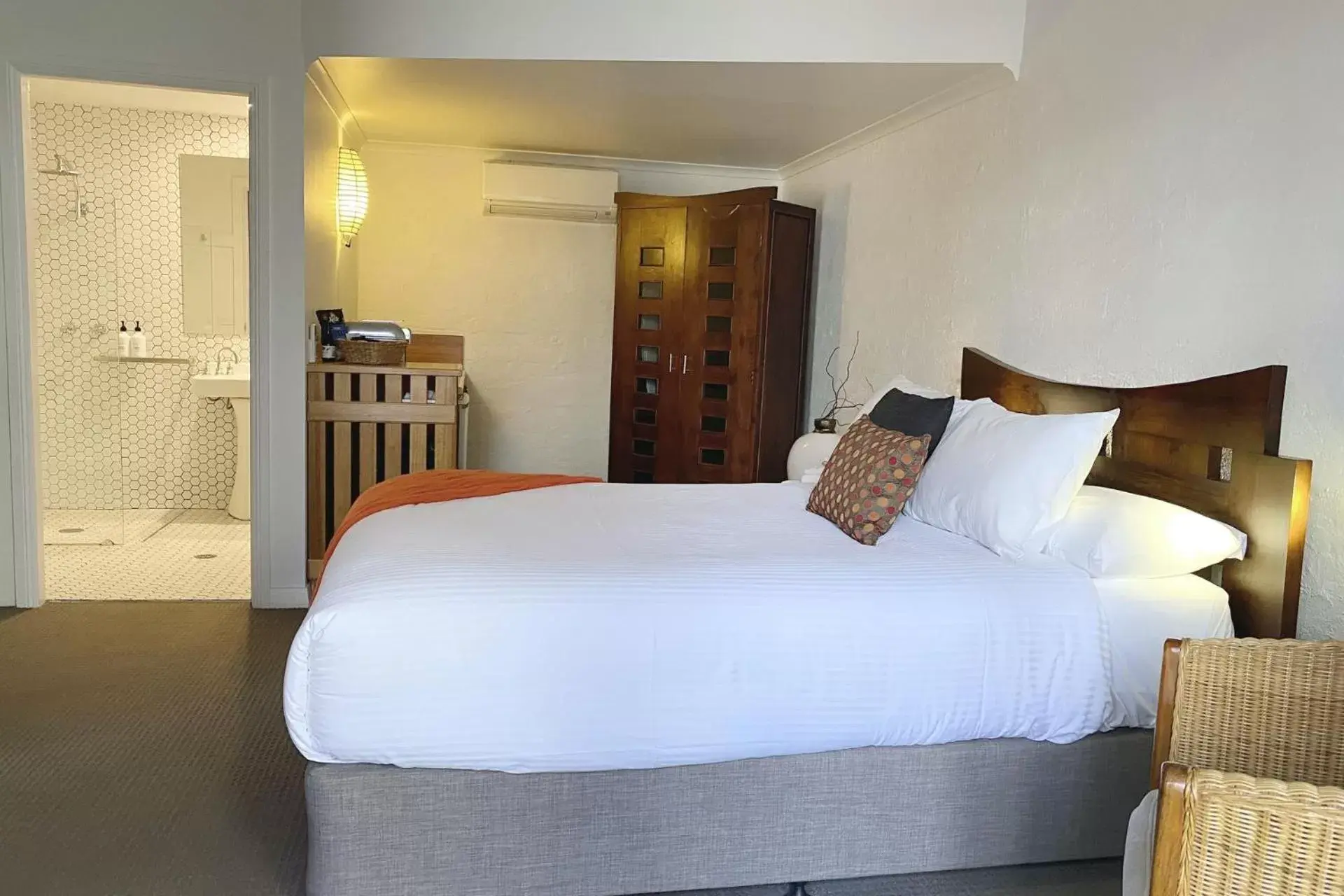 Bedroom, Bed in Bay Breeze Boutique Accommodation