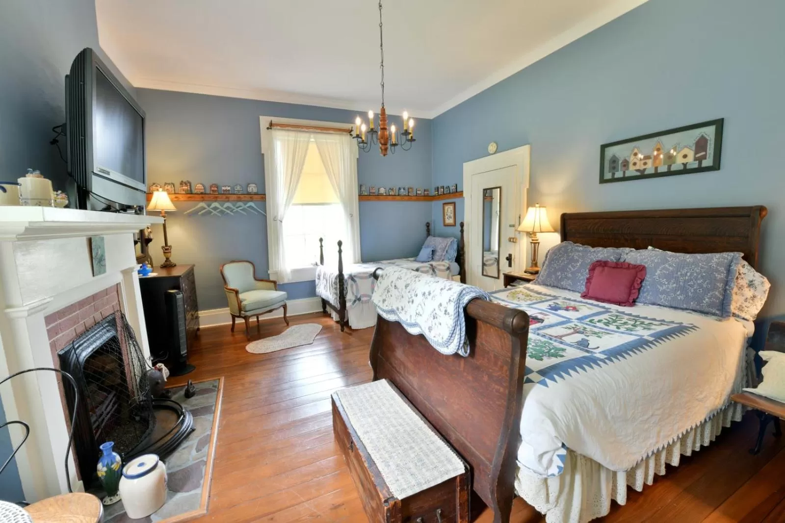 Bed in The Pines of Dresden