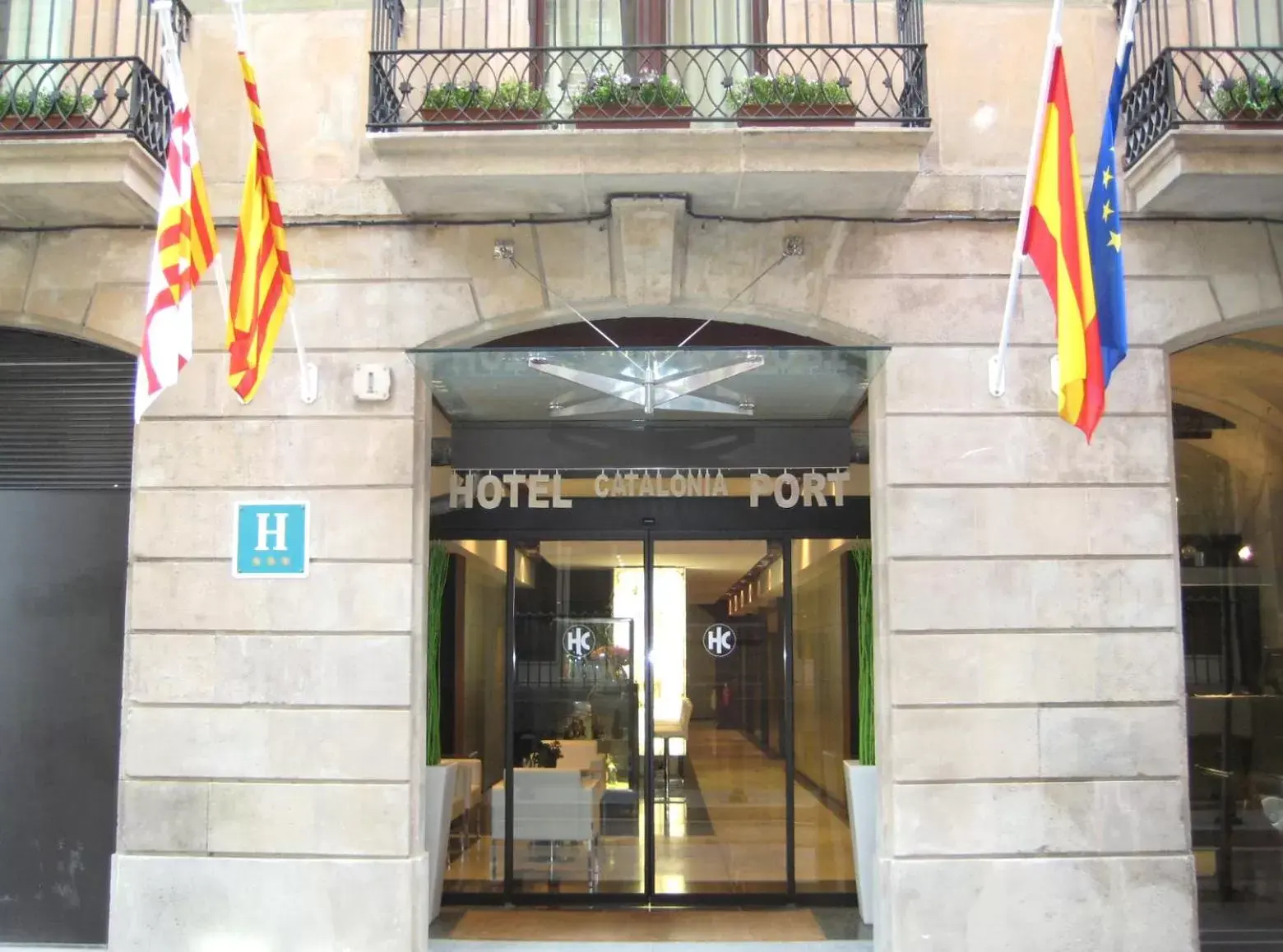Facade/entrance in Catalonia Port