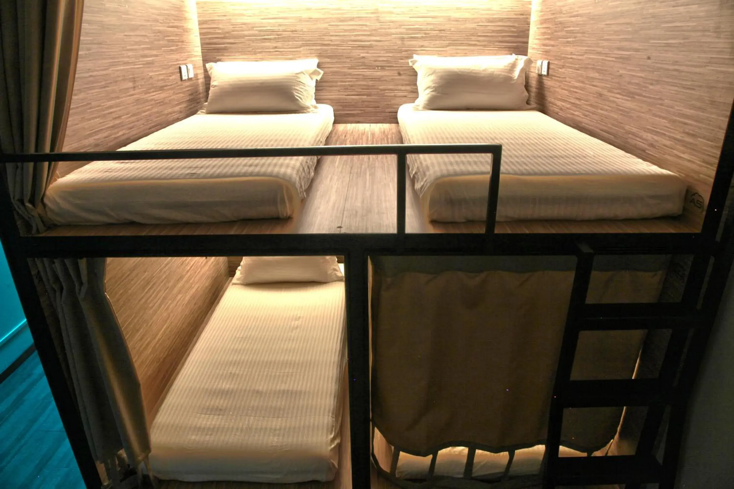 bunk bed, Bed in Dream Lodge