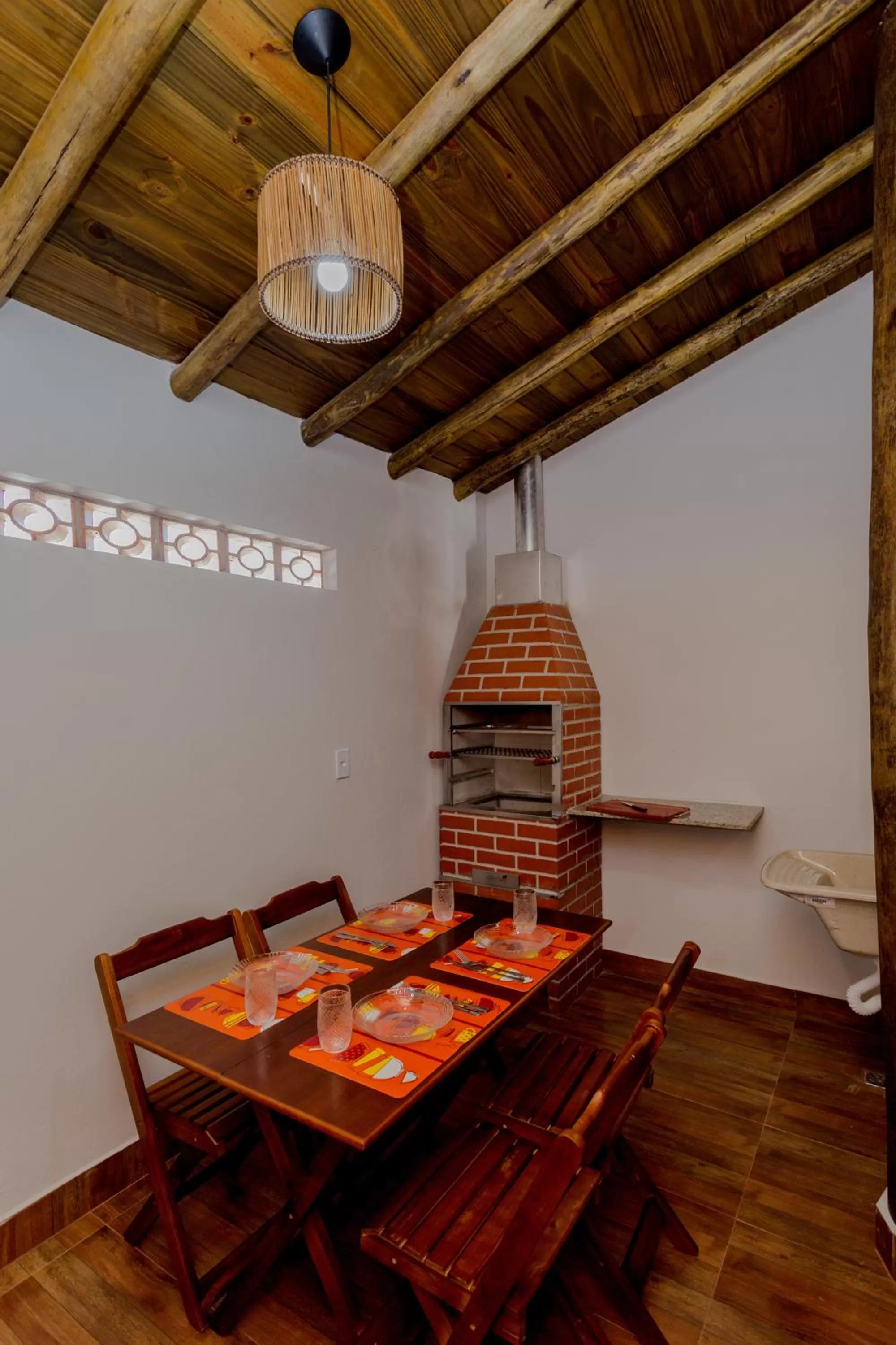 BBQ facilities in Pousada Chalés do Julião