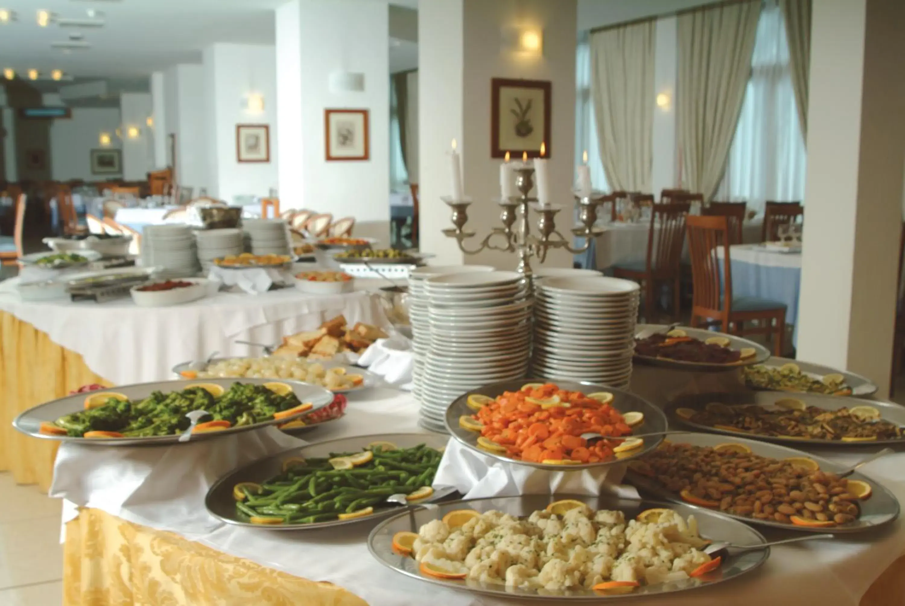 Restaurant/places to eat in Hotel Degli Aranci