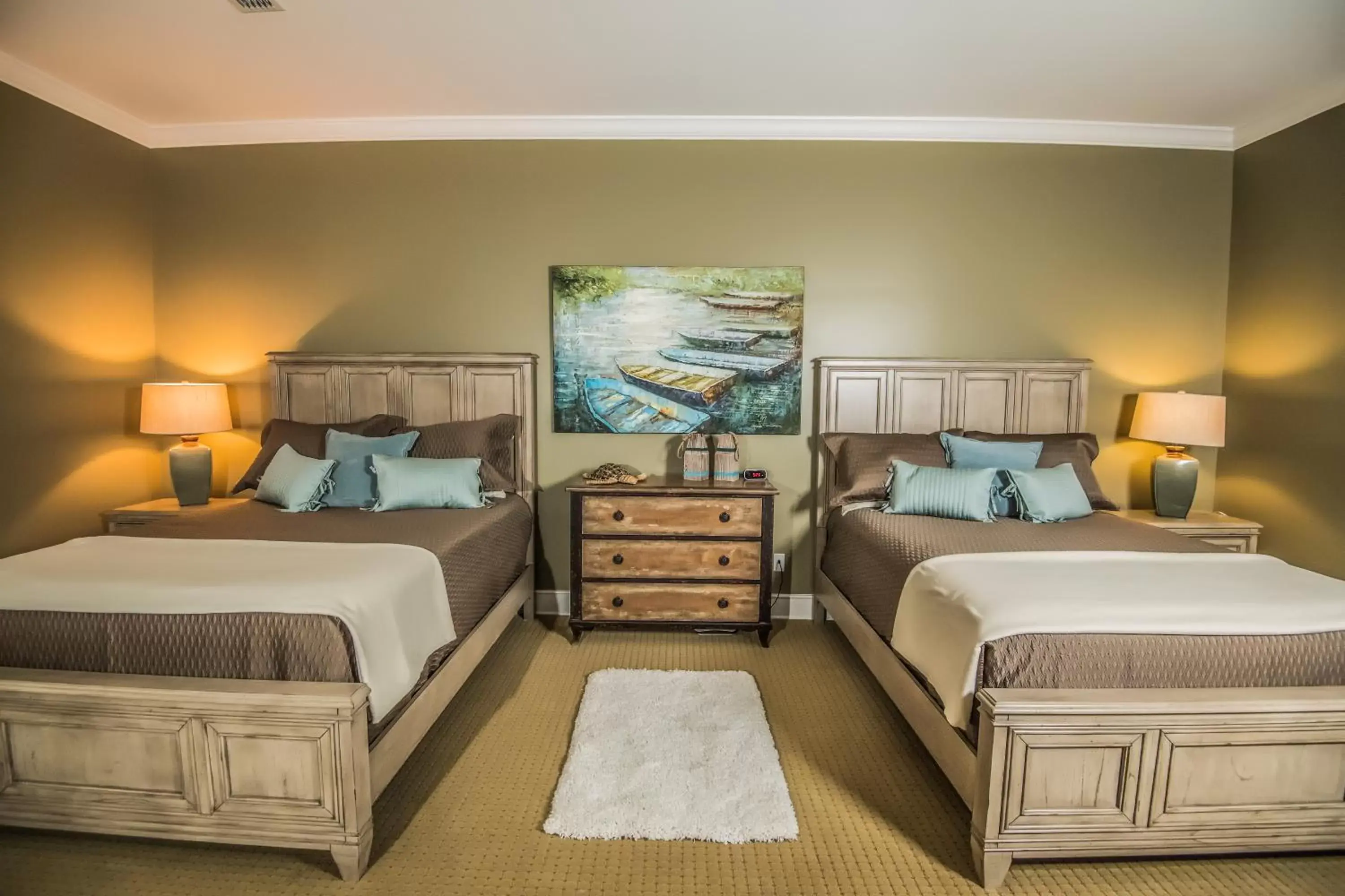 Bed in Magnolia Creek Lodge