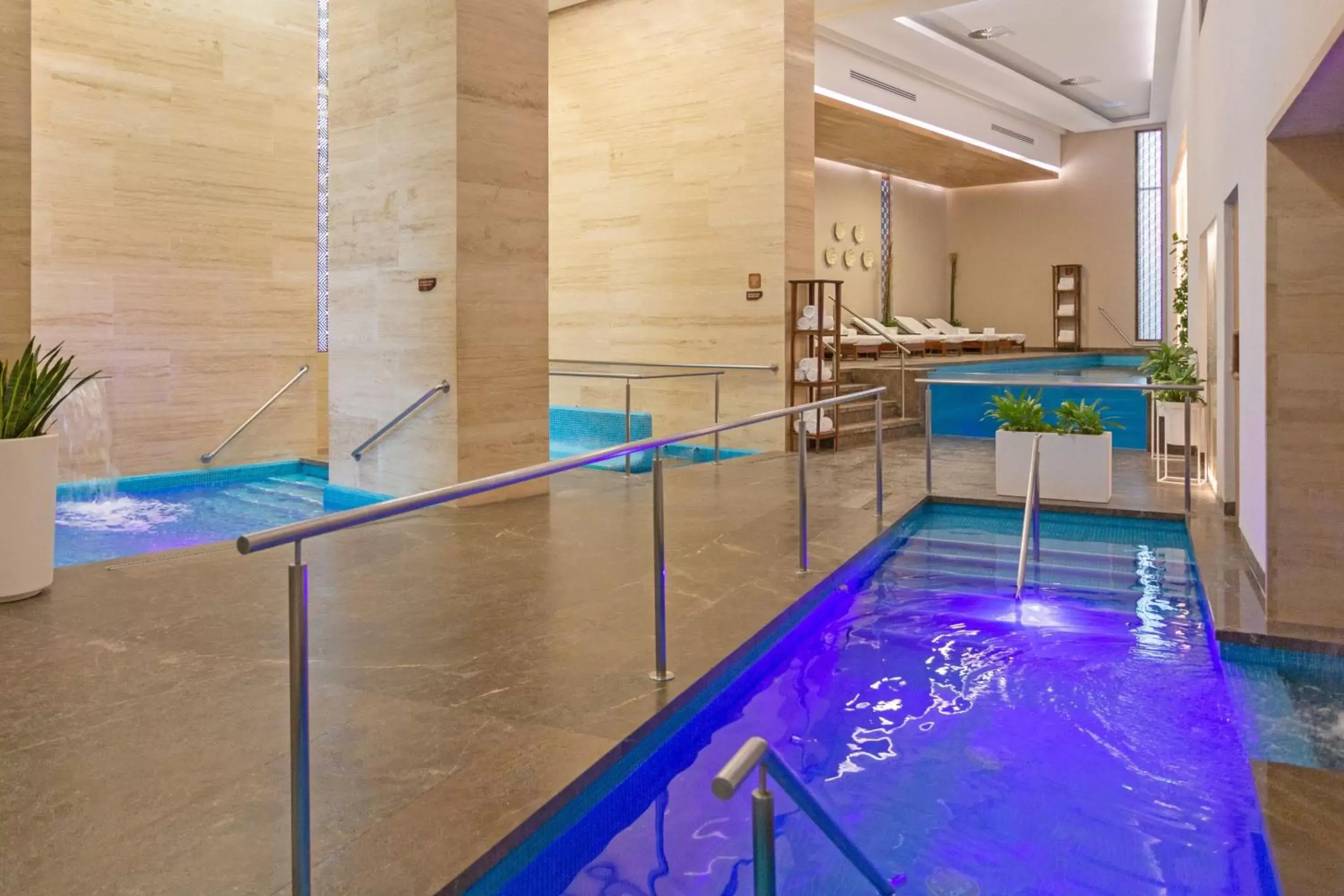 Spa and wellness centre/facilities, Swimming Pool in Sheraton Buganvilias Resort & Convention Center