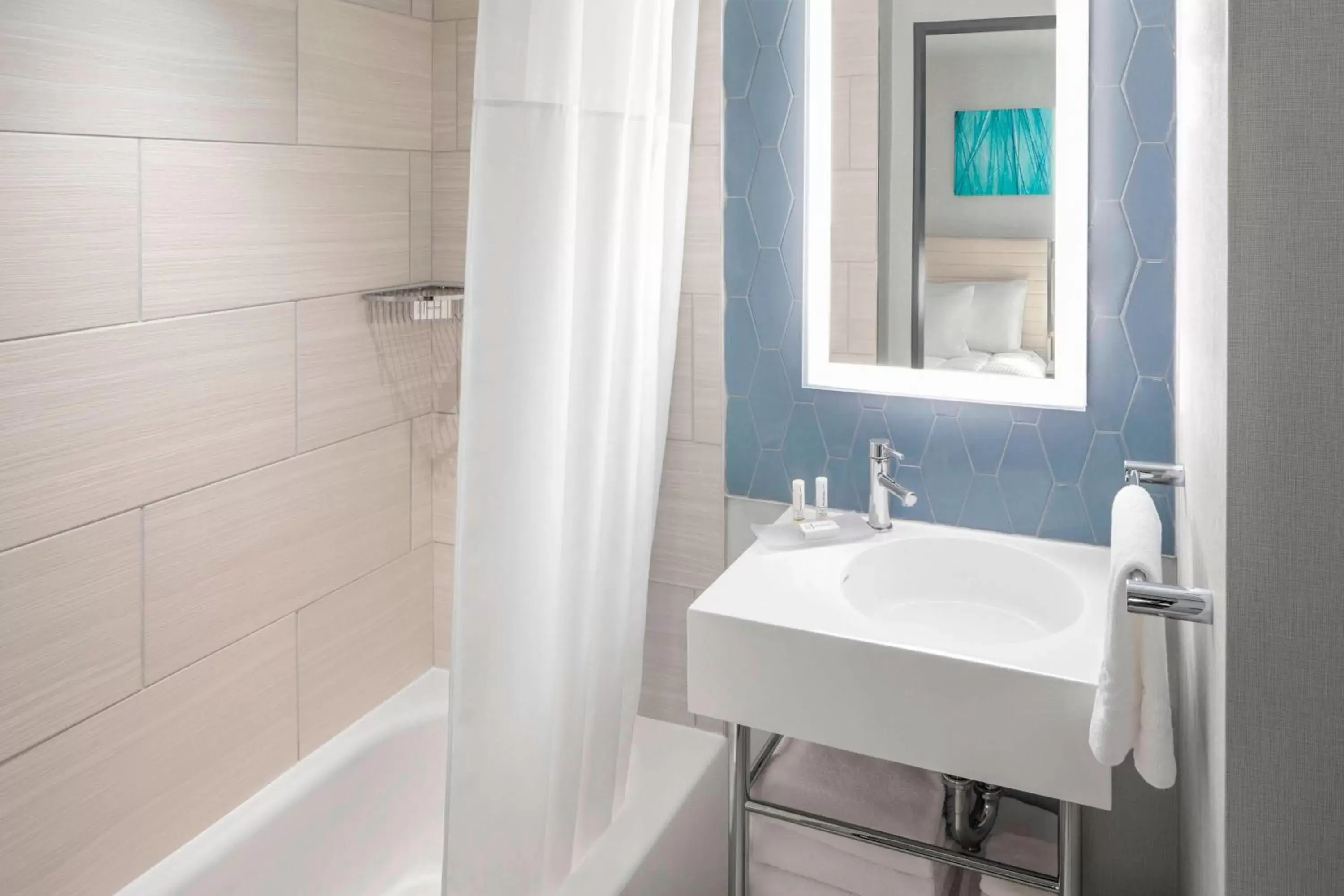 Bathroom in SpringHill Suites by Marriott New York Manhattan/Times Square South