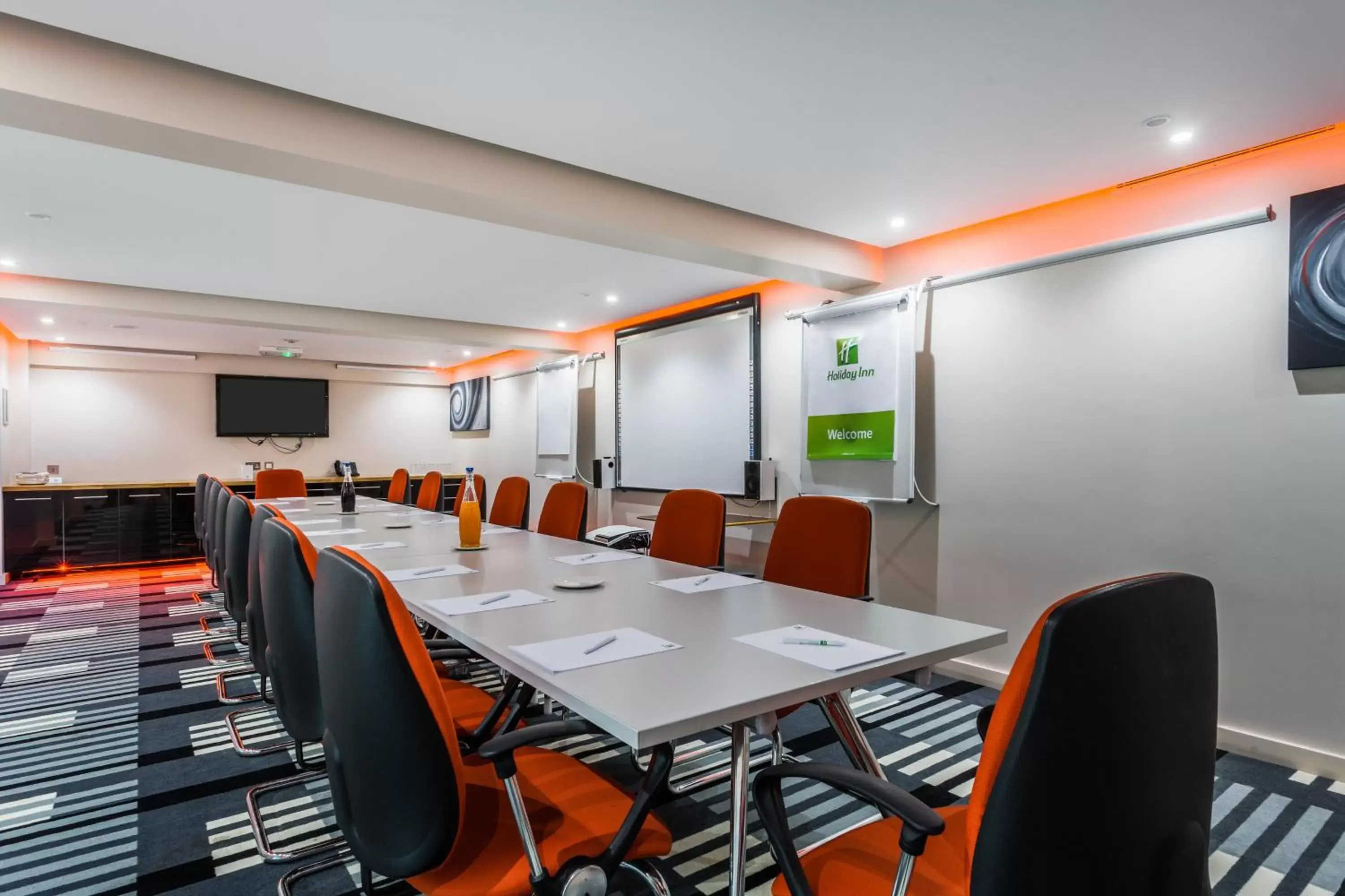 Meeting/conference room in Holiday Inn Sittingbourne, an IHG Hotel