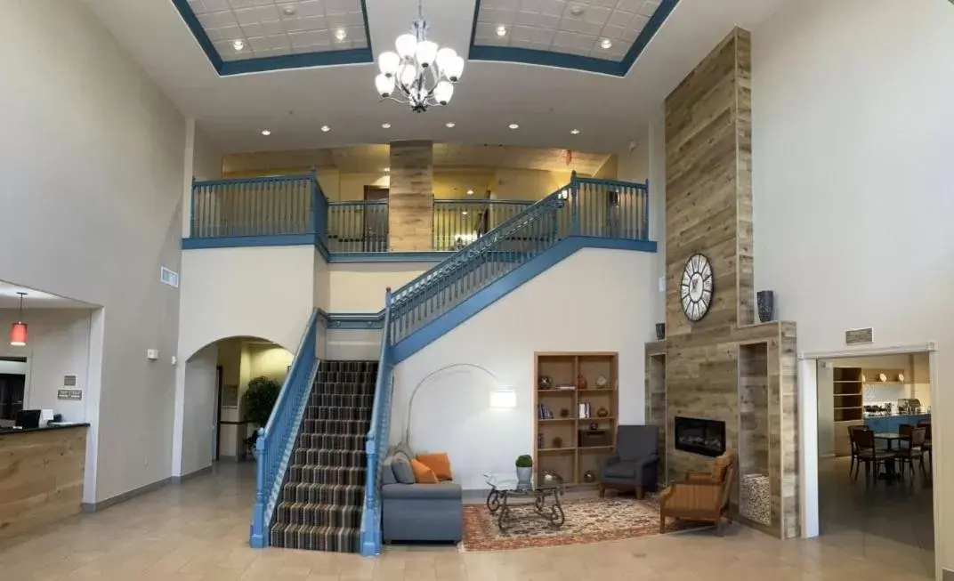 Lobby or reception in Country Inn & Suites by Radisson, Oklahoma City - Quail Springs, OK Lobby or reception in Country Inn & Suites by Radisson, Oklahoma City - Quail Springs, OK