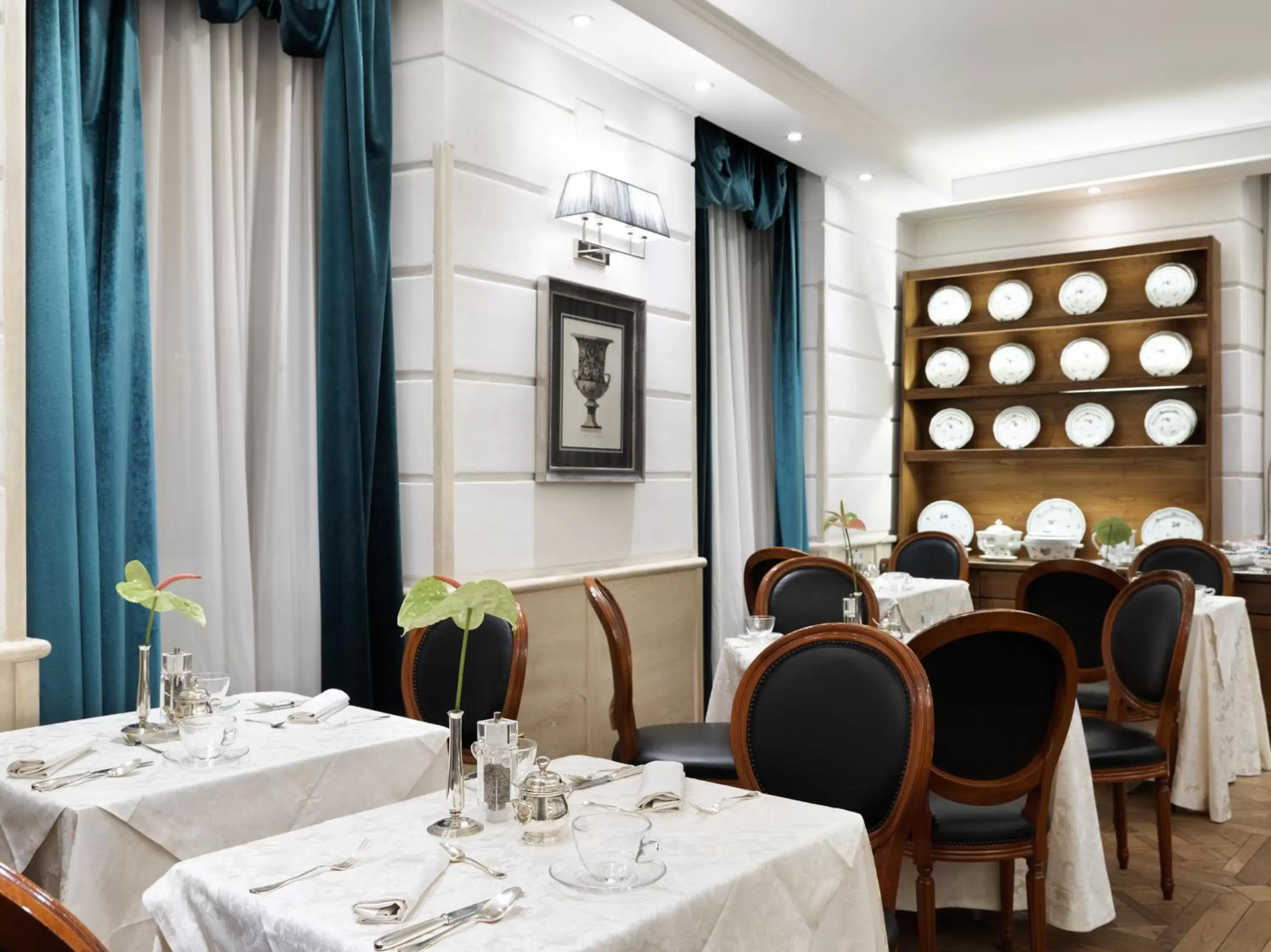 Restaurant/Places to Eat in Hotel Barocco