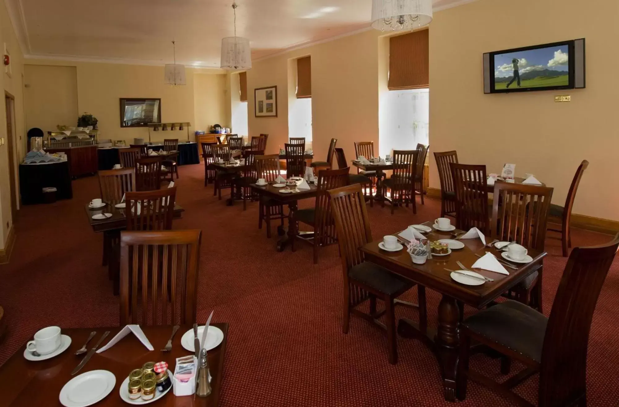Buffet breakfast, Restaurant/Places to Eat in Aberdeen Douglas Hotel