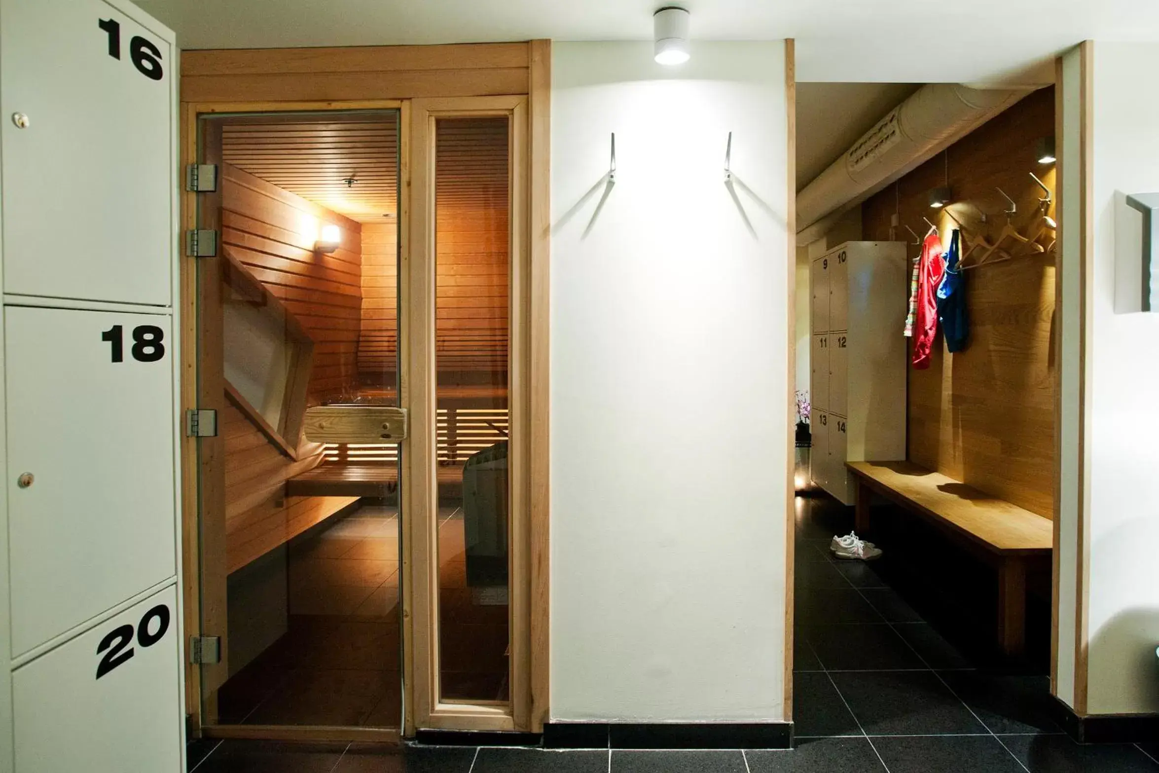Spa and wellness centre/facilities, Bathroom in Mornington Hotel Stockholm