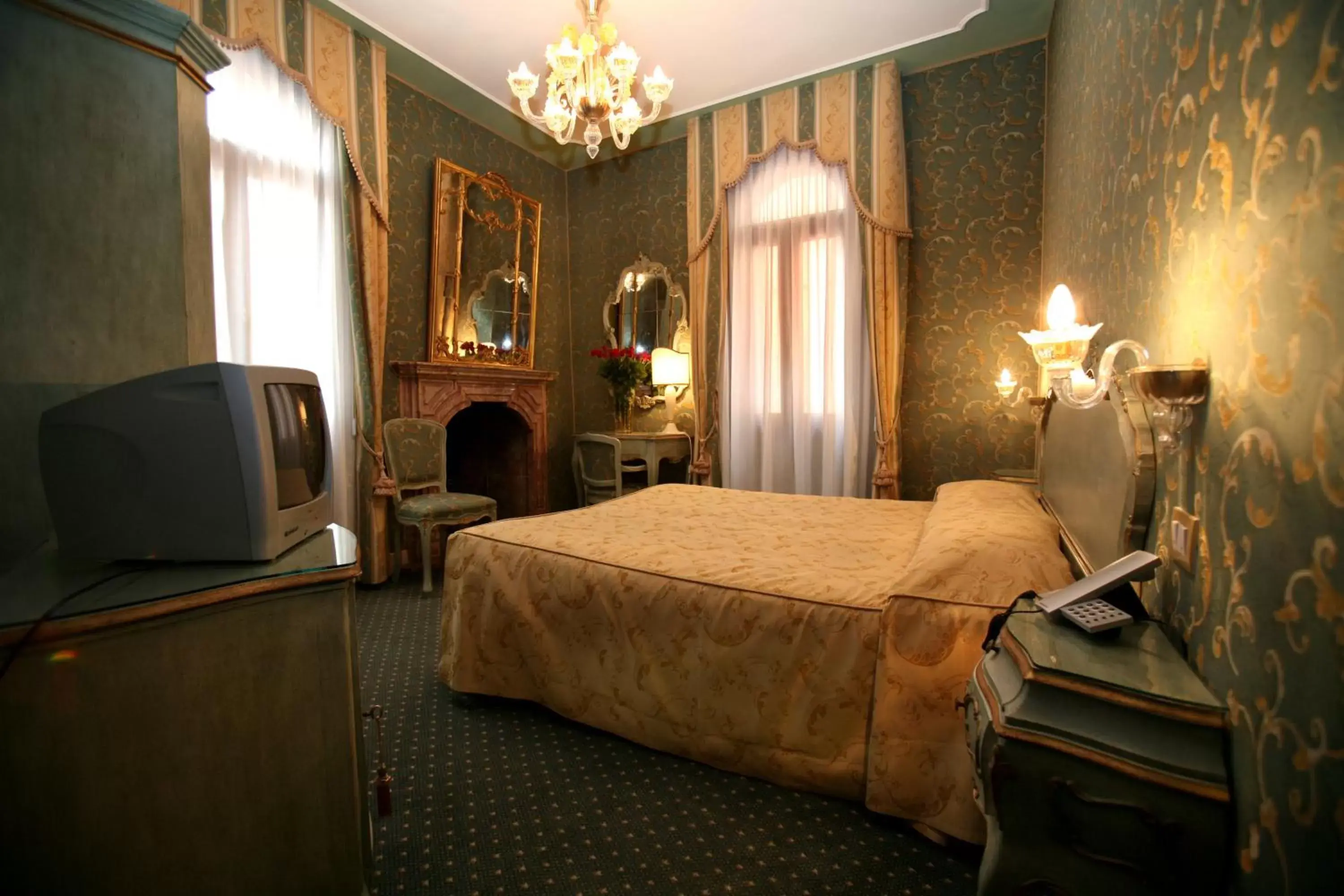 Photo of the whole room, Bed in Locanda Ca' del Brocchi