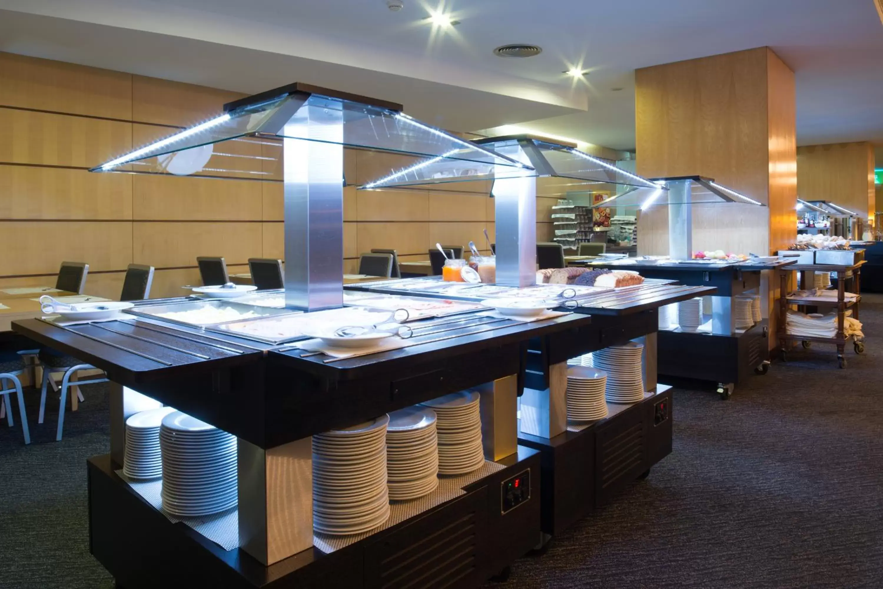 Restaurant/Places to Eat in VIP Executive Azores Hotel