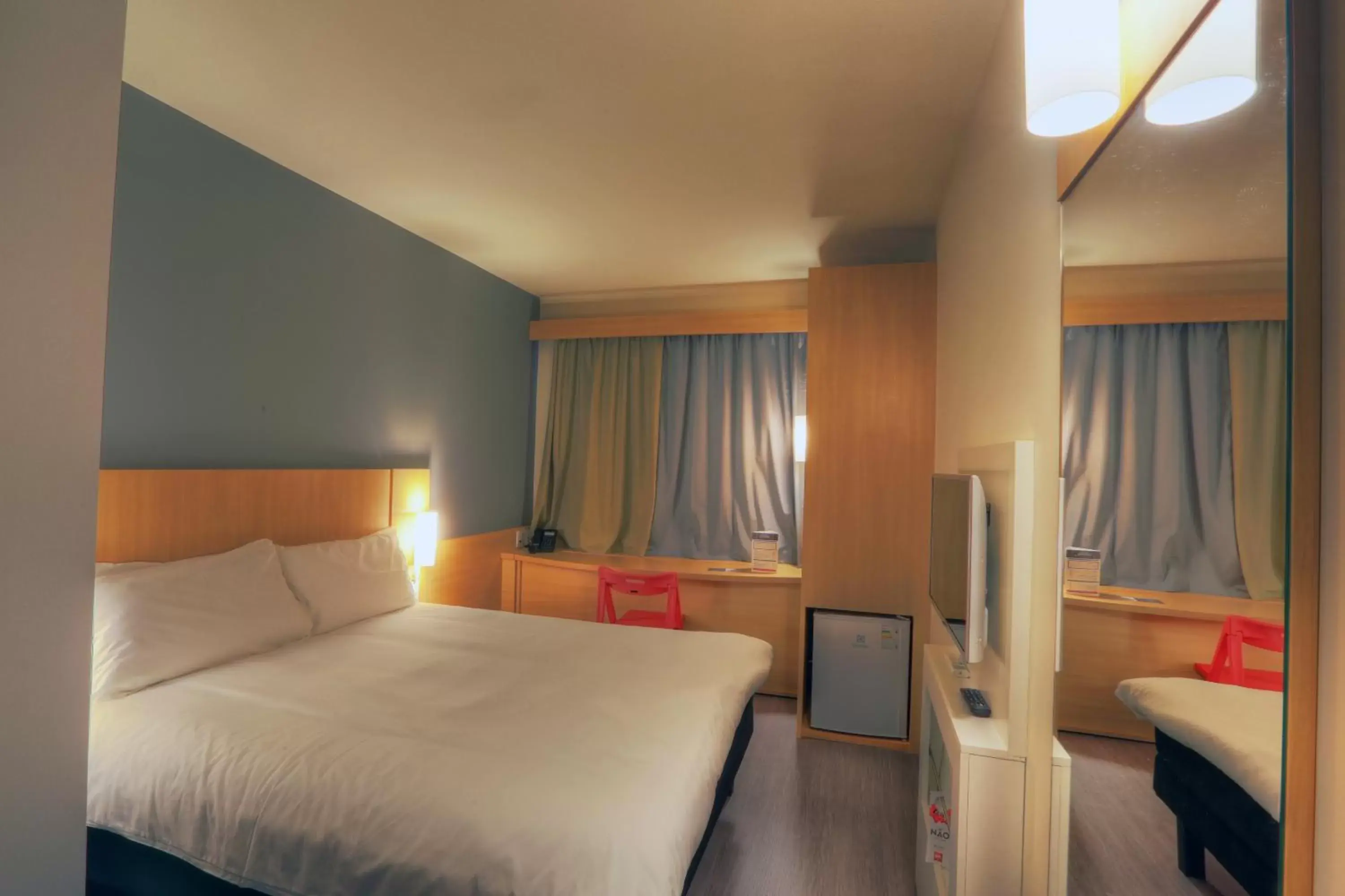 Photo of the whole room, Bed in ibis Sinop