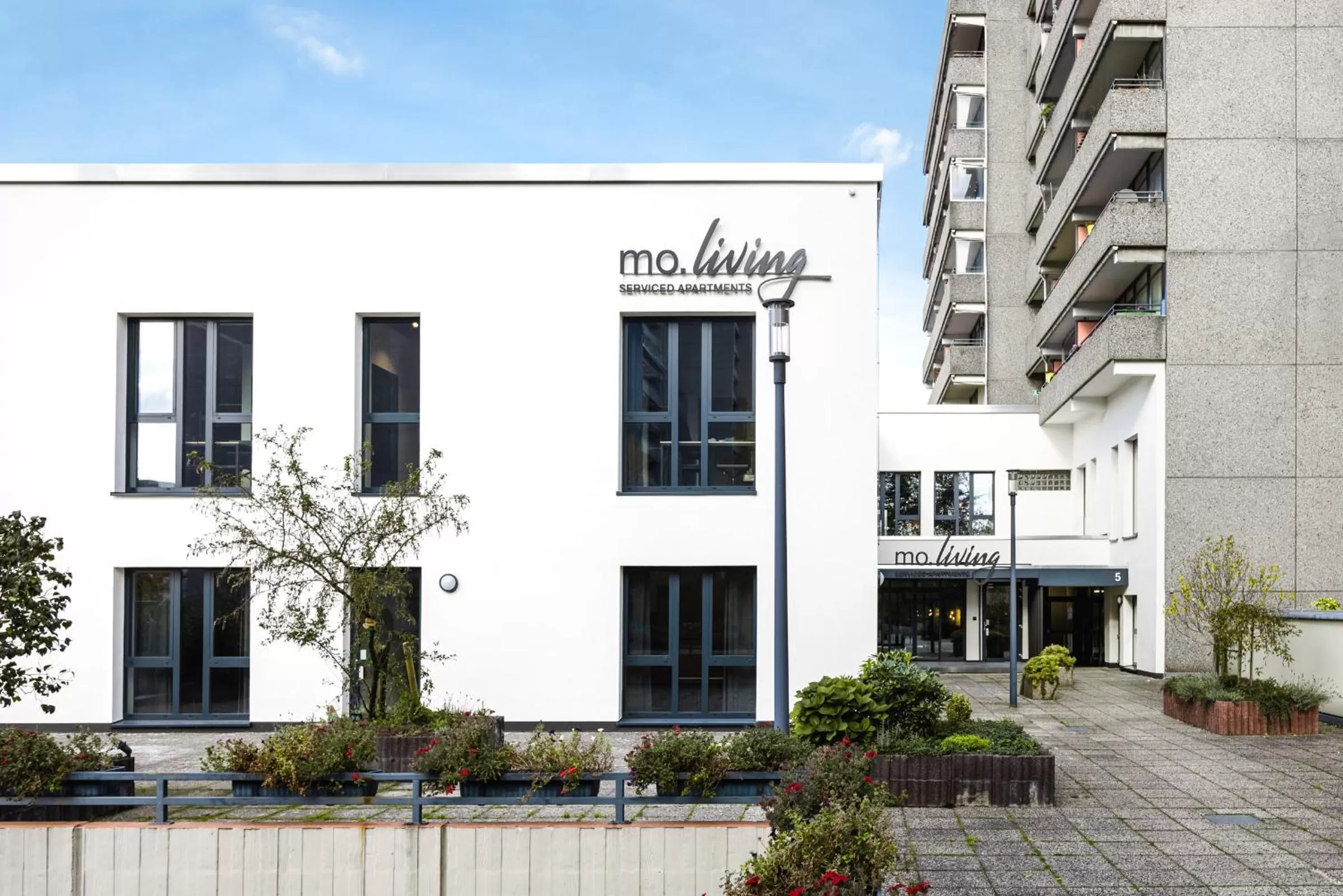 Property building in MoLiving - Design Hotel & Apartments Düsseldorf-Neuss