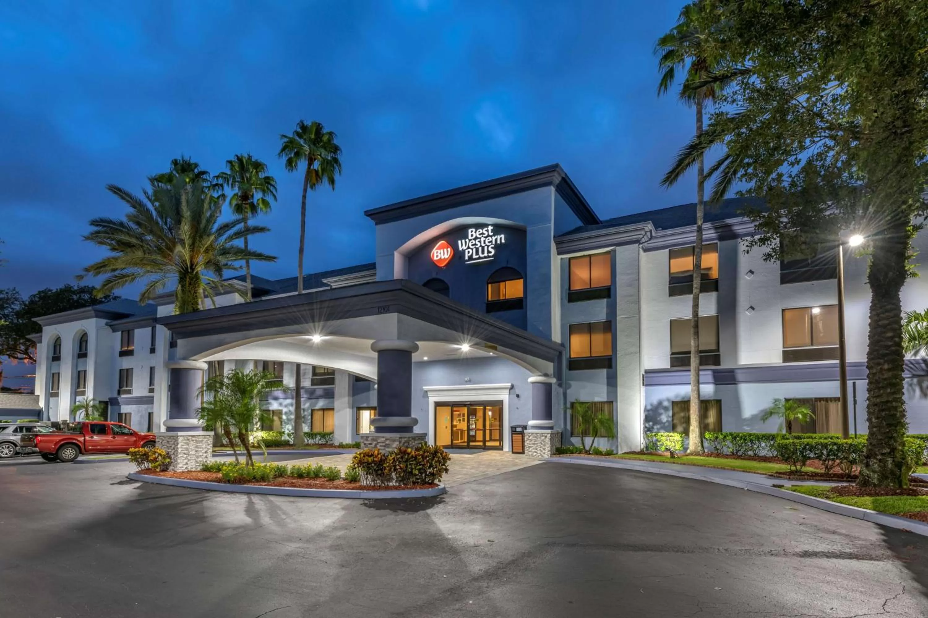 Property building in Best Western Plus Orlando East - UCF Area