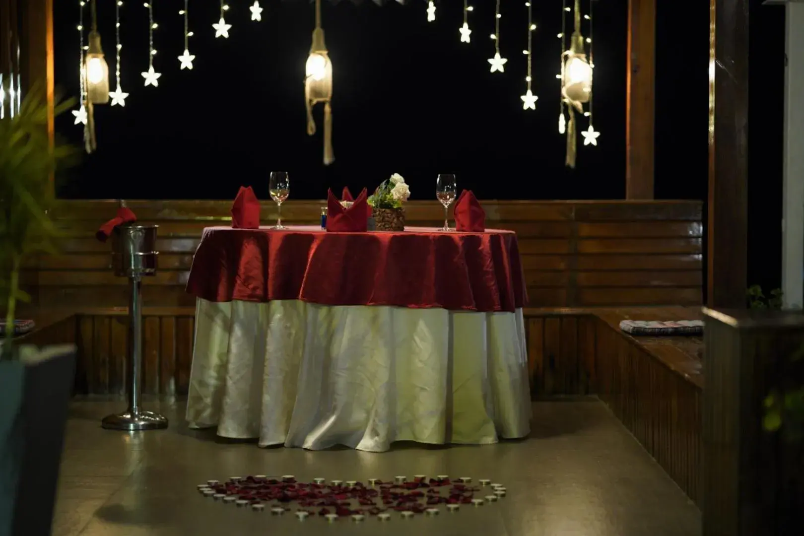 Food and drinks, Banquet Facilities in Indraprastha Spa Resort