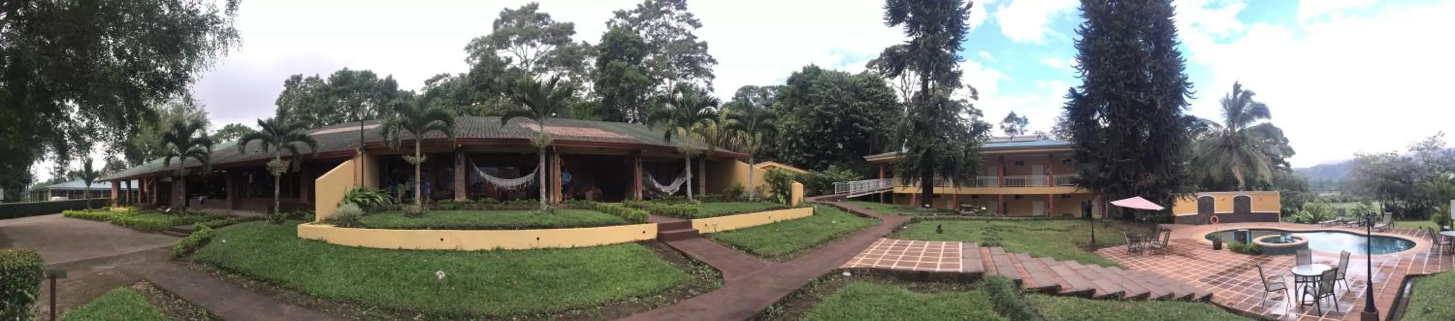 Facade/entrance in Hotel Villa Florencia