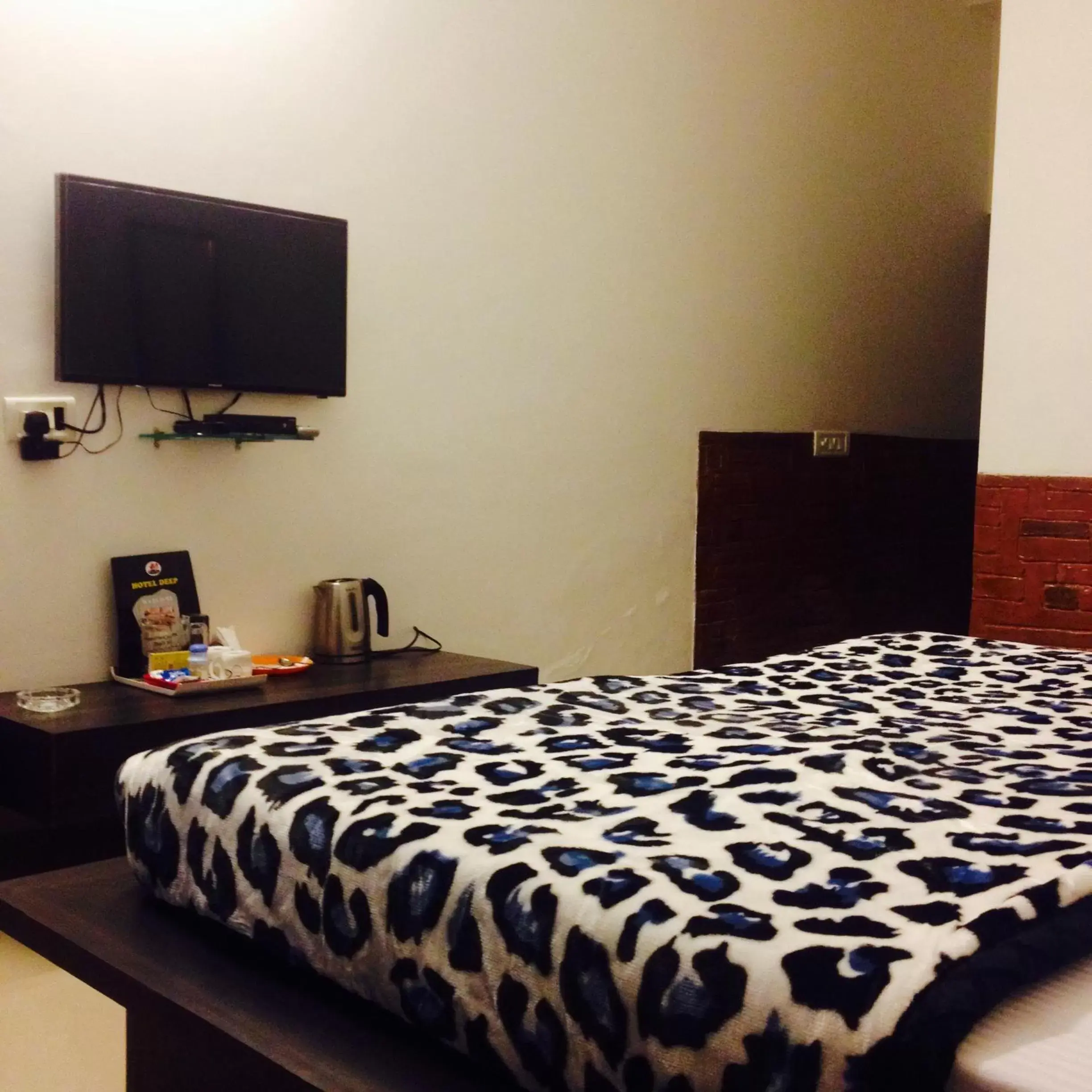 Bedroom, Bed in Hotel Shree Bedroom, Bed in Hotel Shree