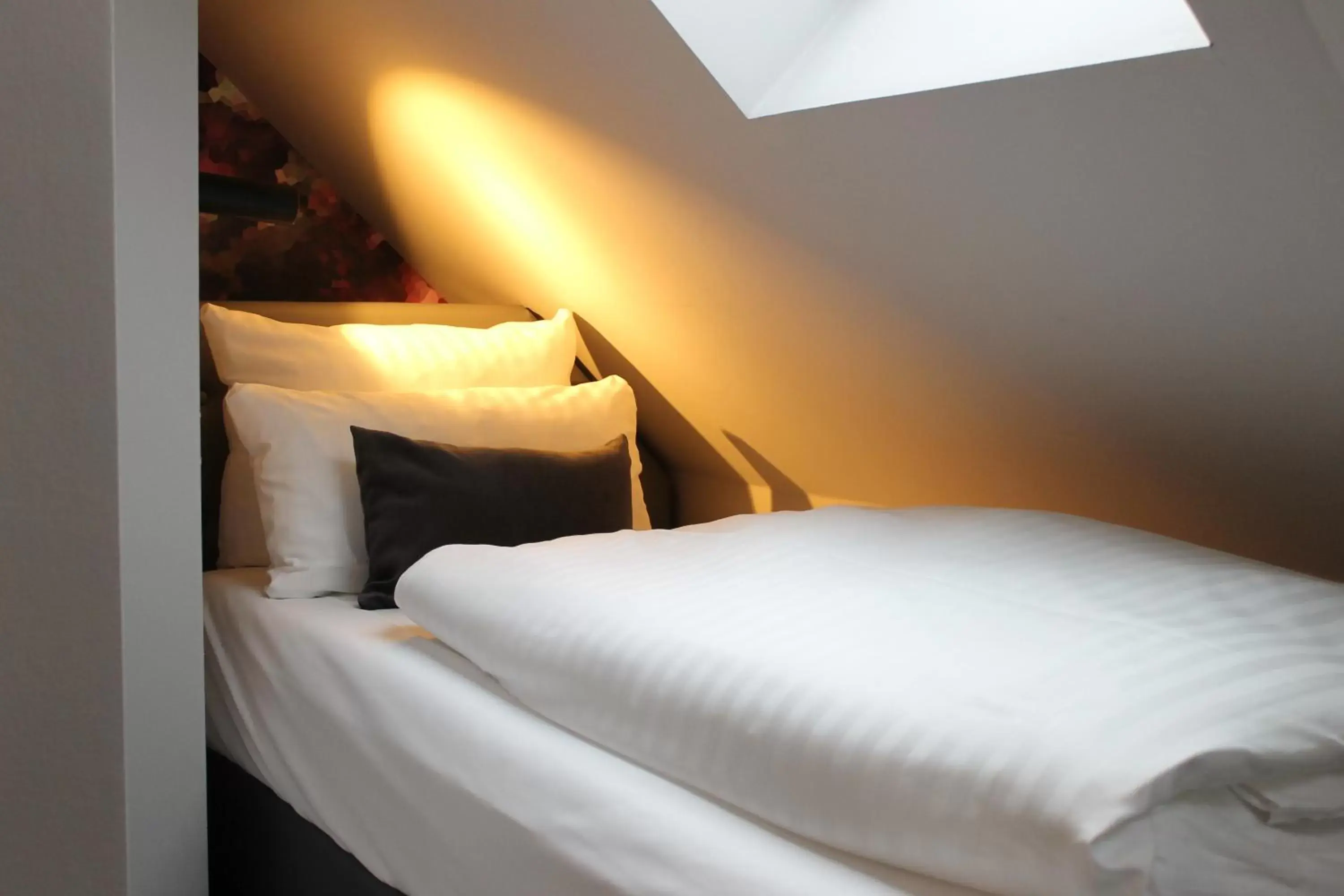 Bed in NYCE Hotel Hamburg City