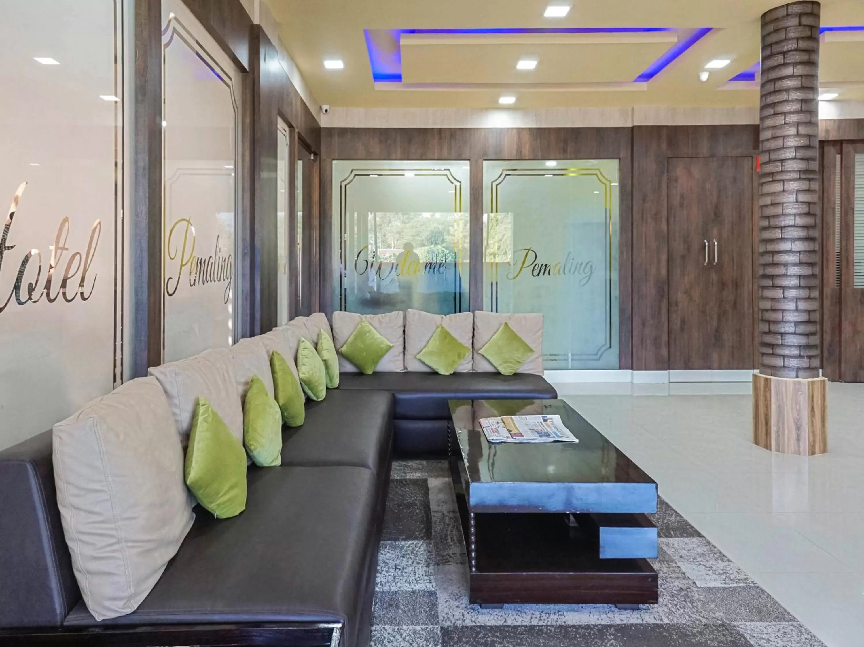 Lobby or reception in Pemaling Lords Eco Inn Guwahati