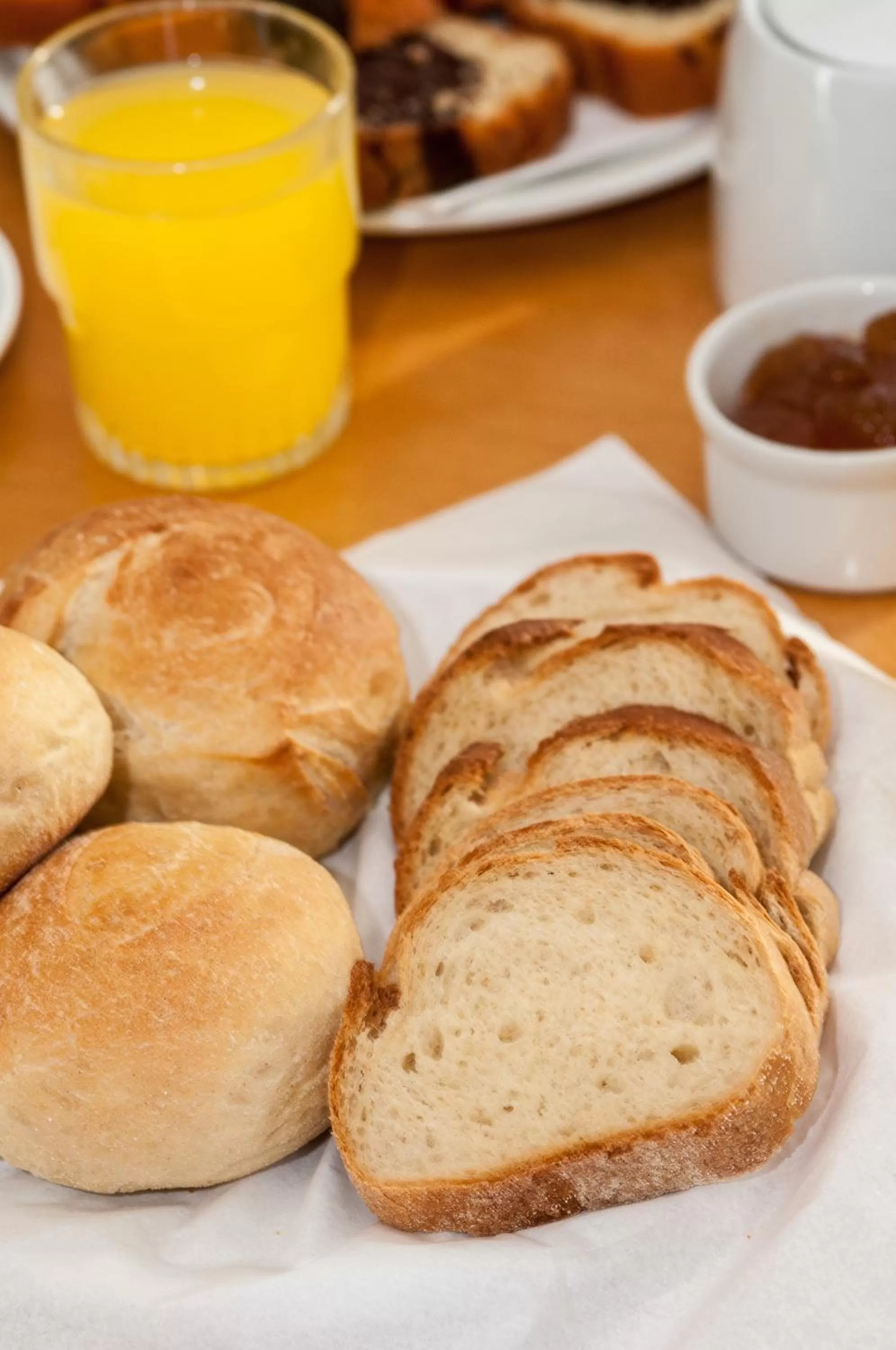 Buffet breakfast in Cecil Hotel