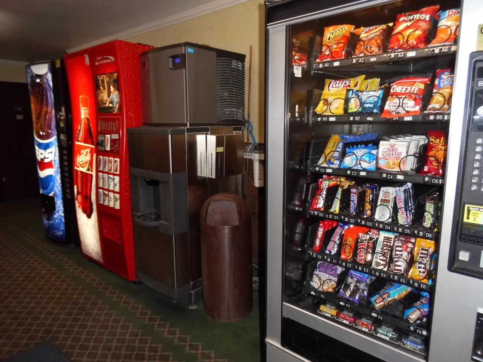 vending machine, Supermarket/Shops in Travelodge by Wyndham Livingston