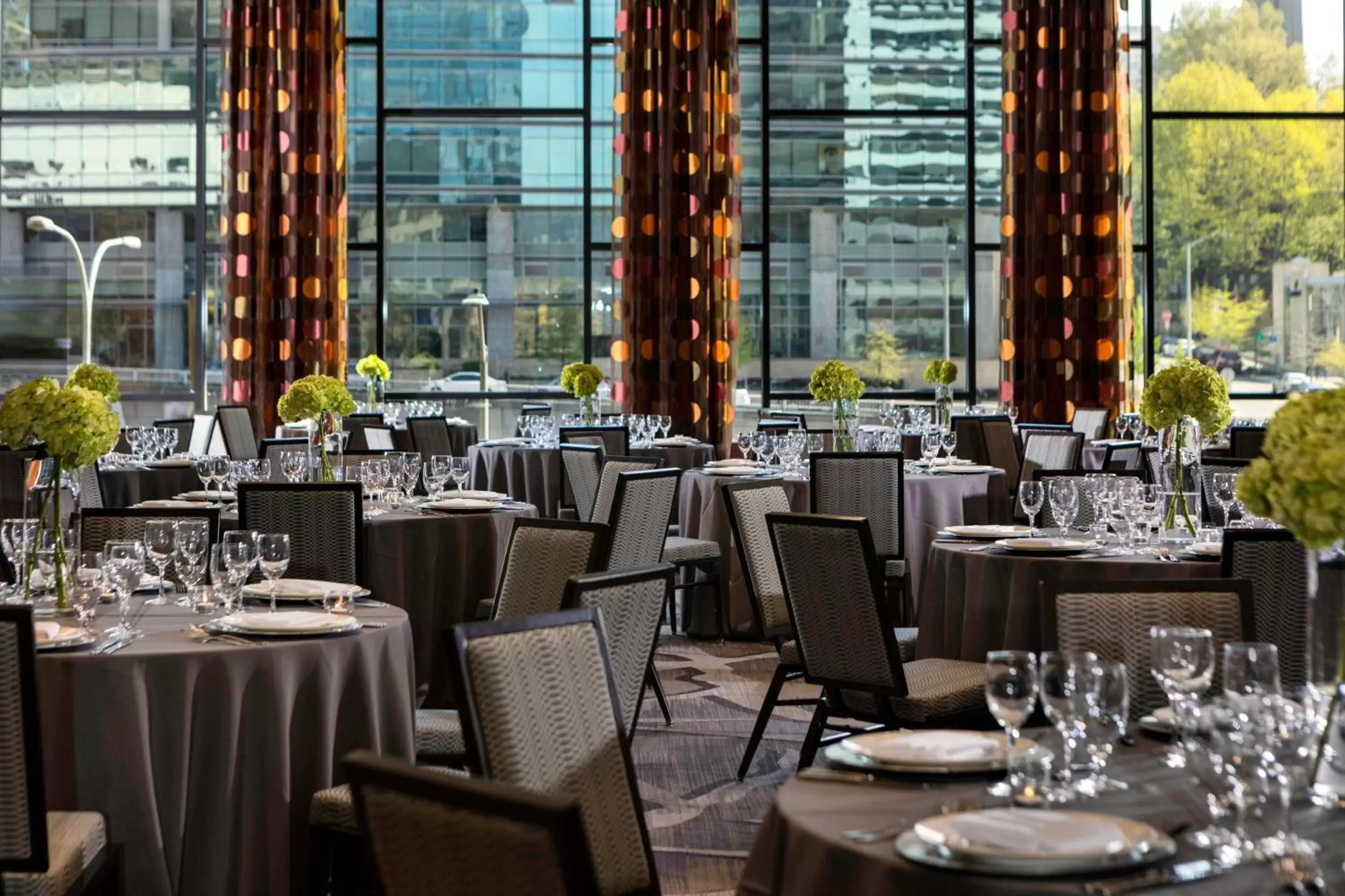 Meeting/conference room, Restaurant/Places to Eat in Renaissance Seattle Hotel