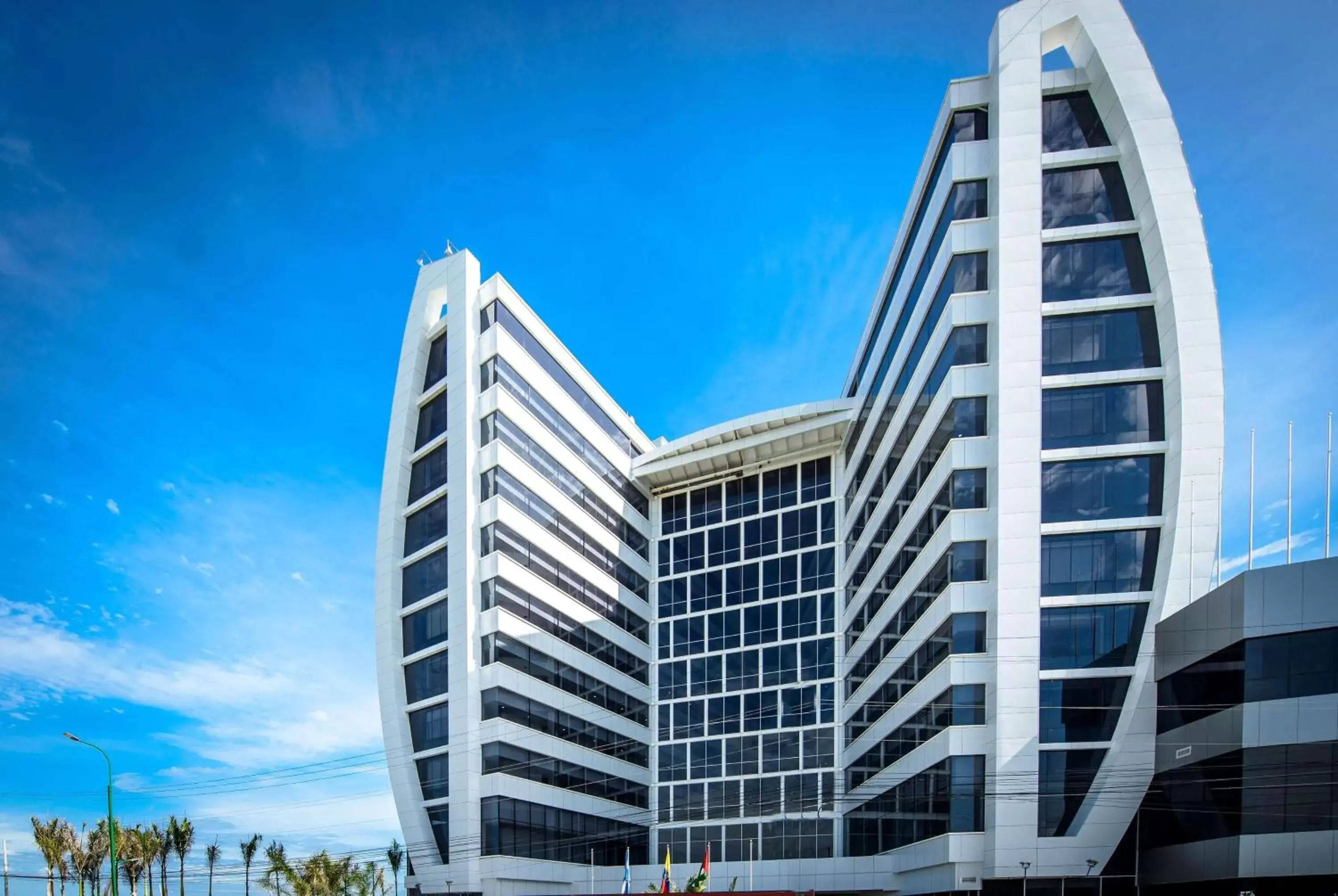 Property Building in Wyndham Manta Sail Plaza Hotel and Convention Center