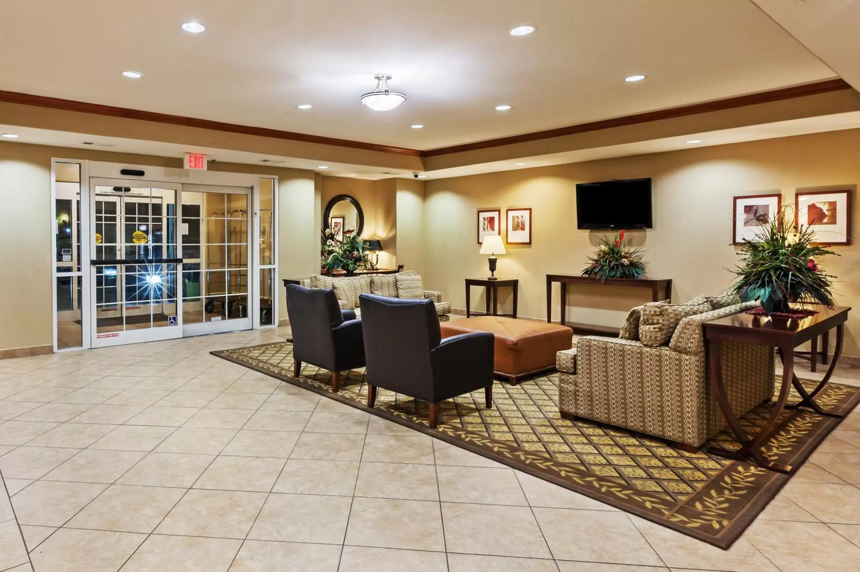 Property building, Lobby/Reception in Candlewood Suites Baytown, an IHG Hotel