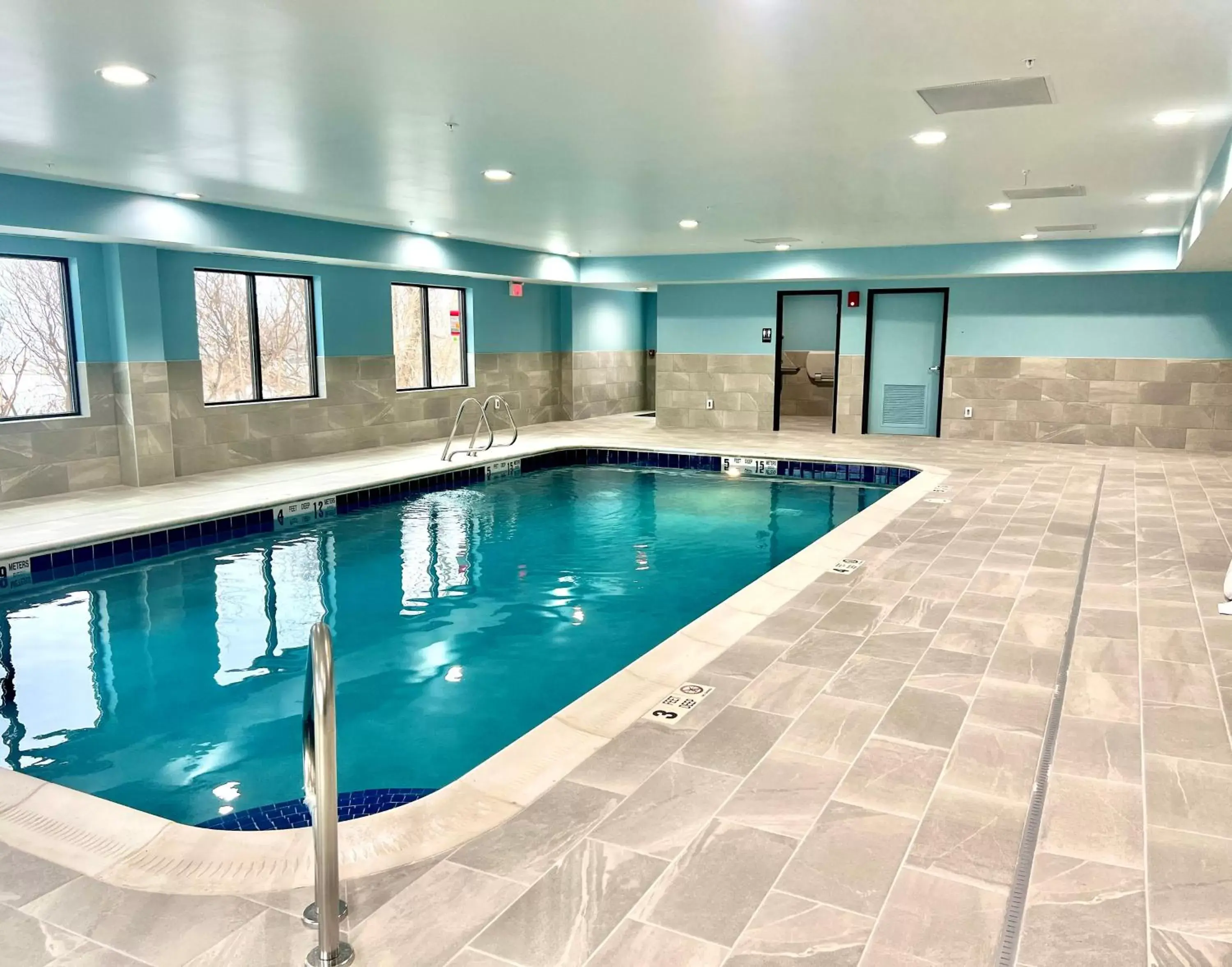 Swimming Pool in Holiday Inn Express Syracuse-Fairgrounds, an IHG Hotel
