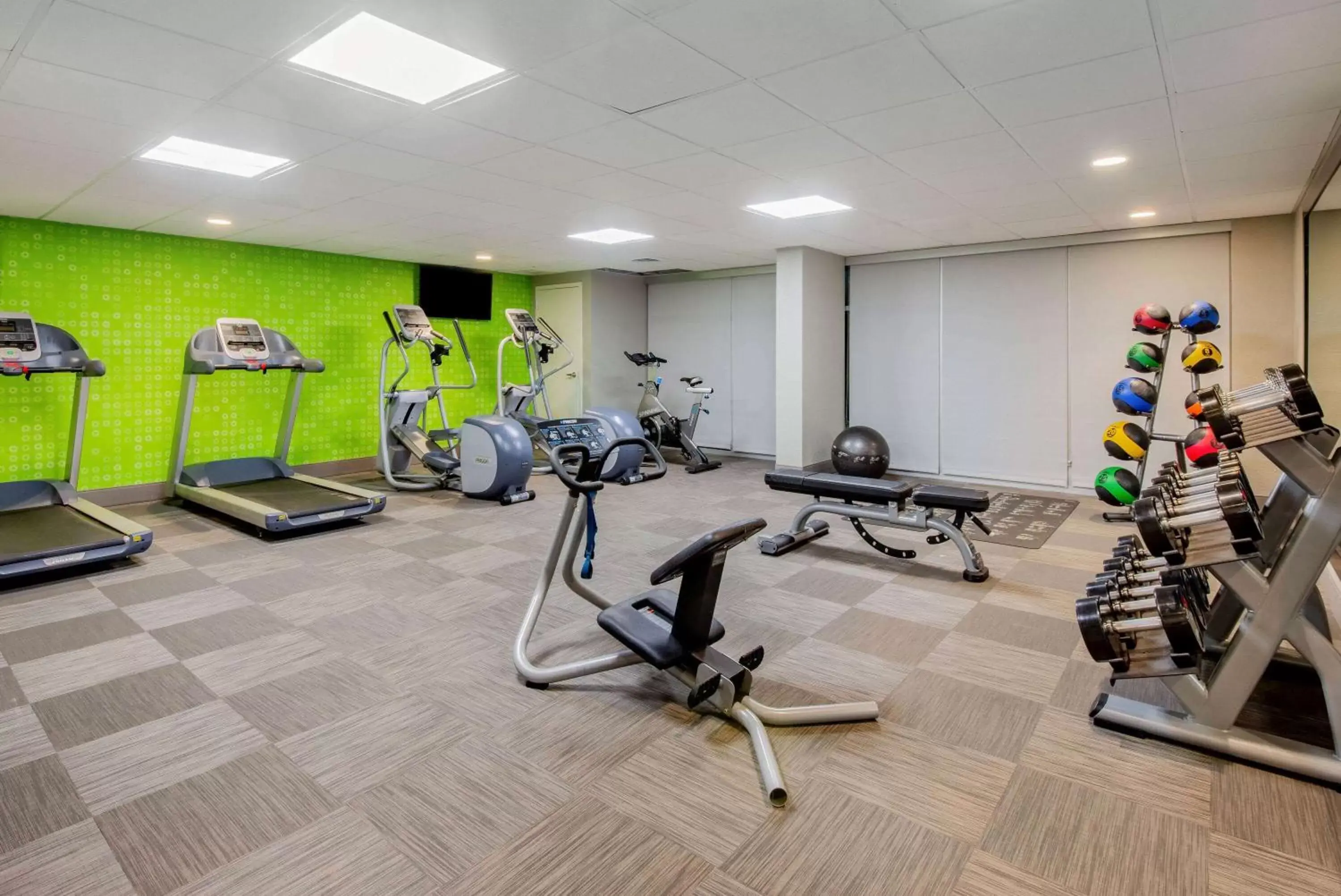 Fitness centre/facilities, Fitness Center/Facilities in La Quinta by Wyndham Baltimore BWI Airport