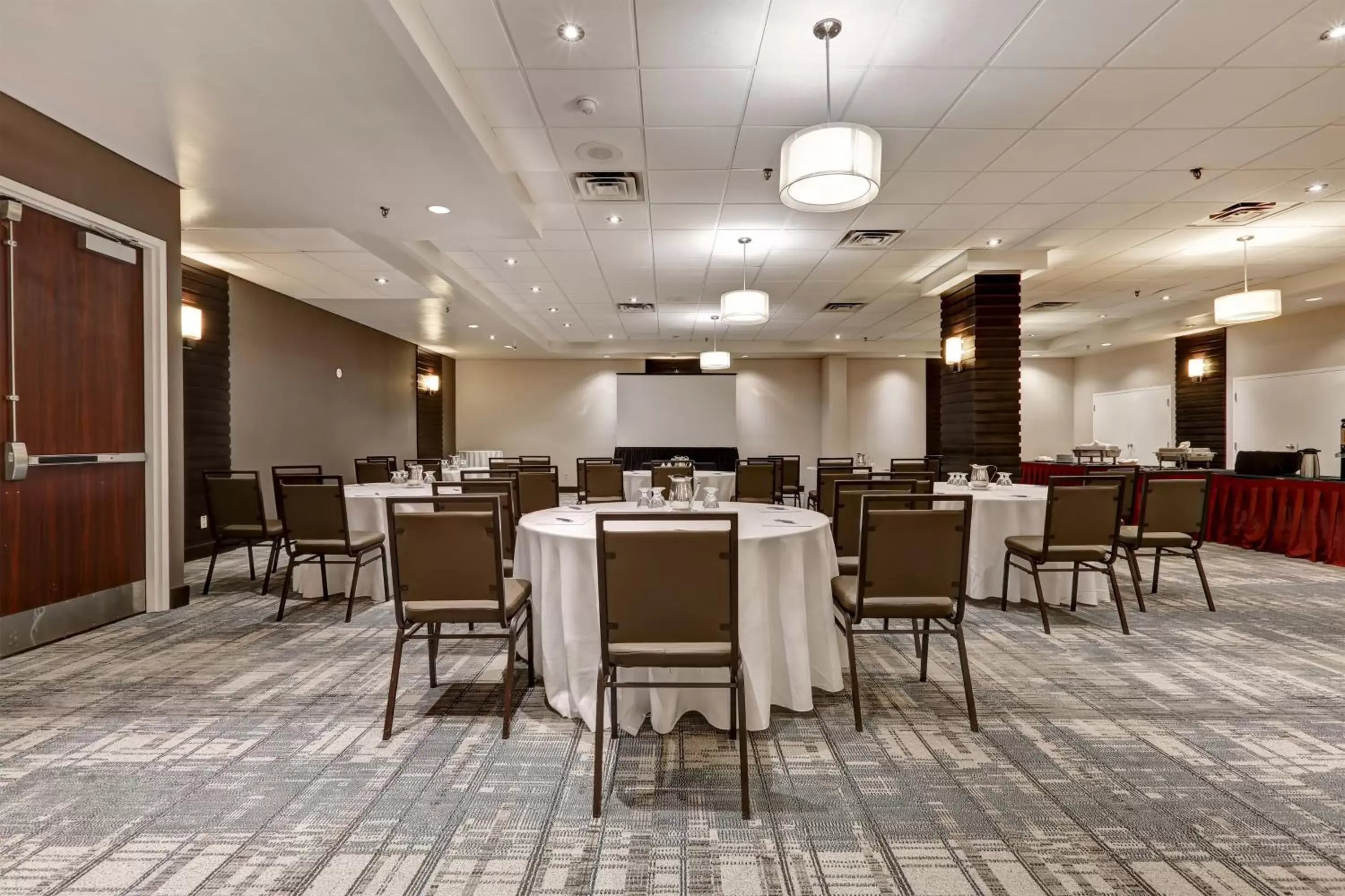 Meeting/conference room in Four Points by Sheraton Toronto Mississauga