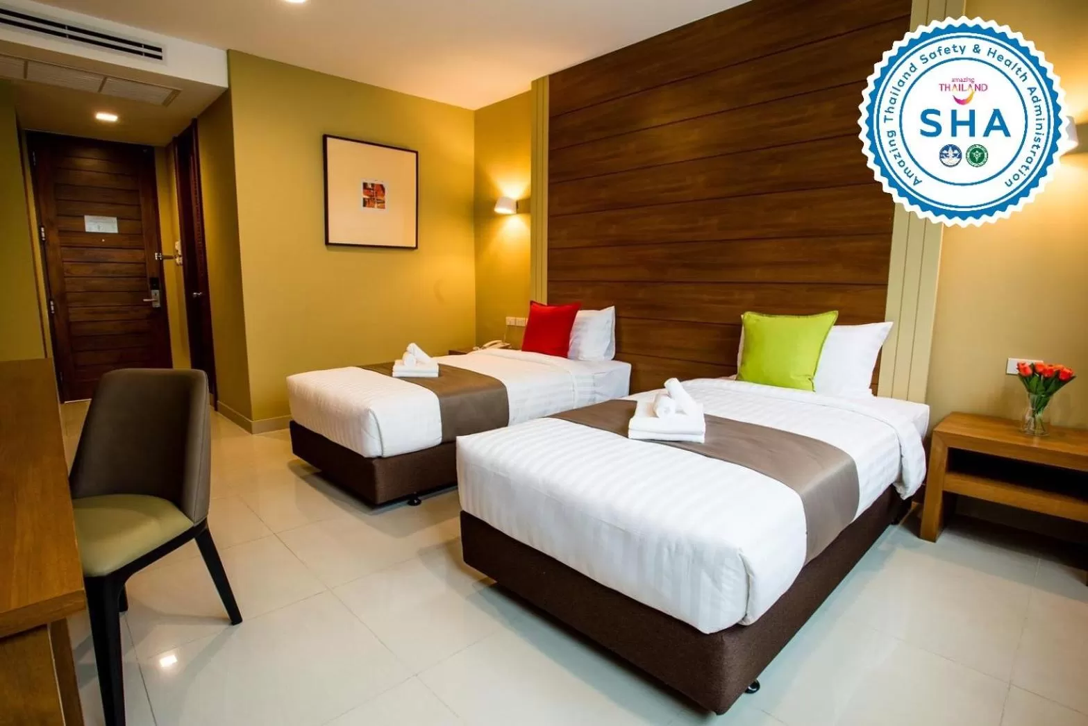 Bedroom, Bed in S Bangkok Hotel, Navamin