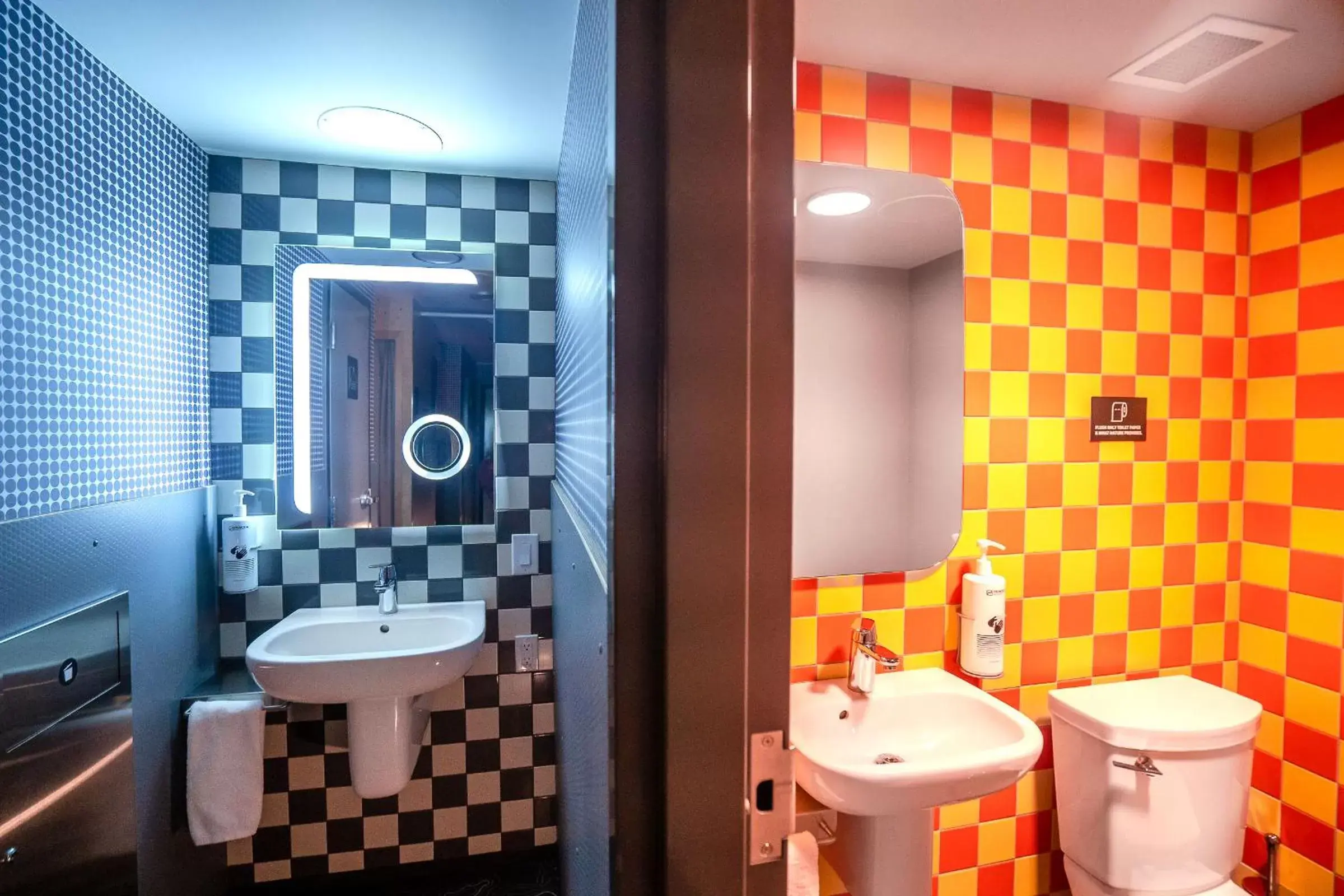 Toilet, Bathroom in Pangea Pod Hotel