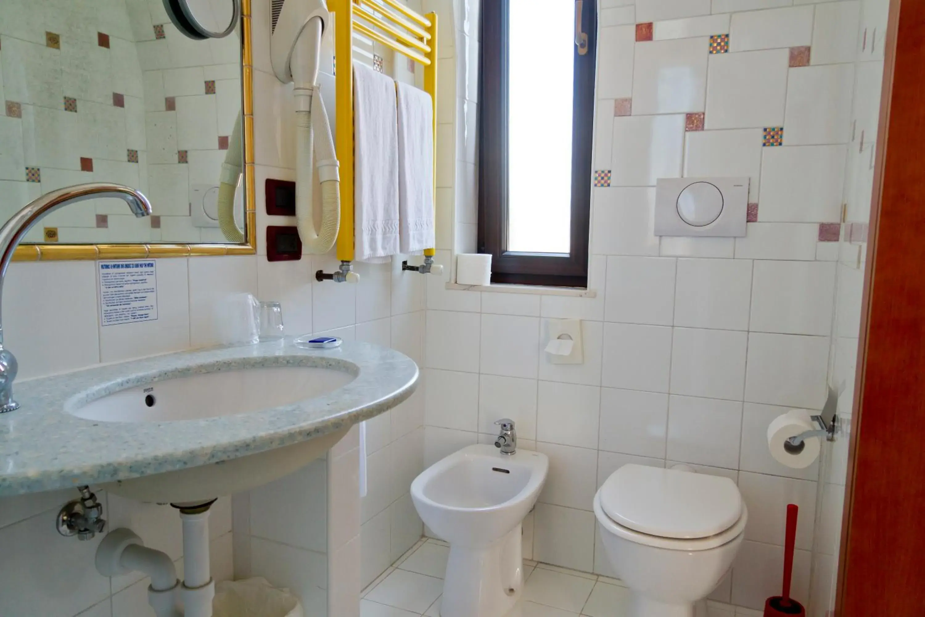 Toilet, Bathroom in Hotel Atlanta Augustus