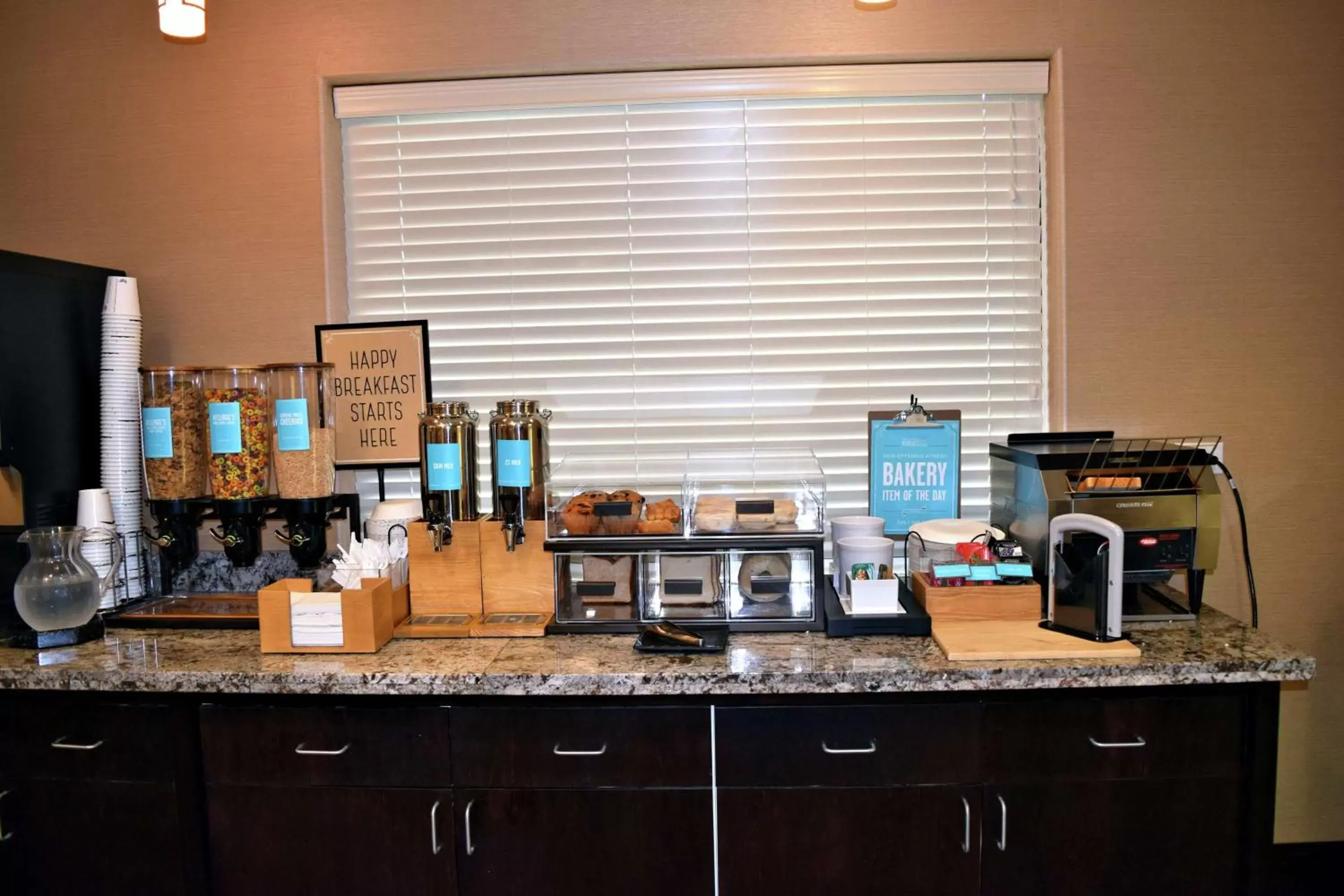 Breakfast in Hampton Inn Saskatoon South Breakfast in Hampton Inn Saskatoon South