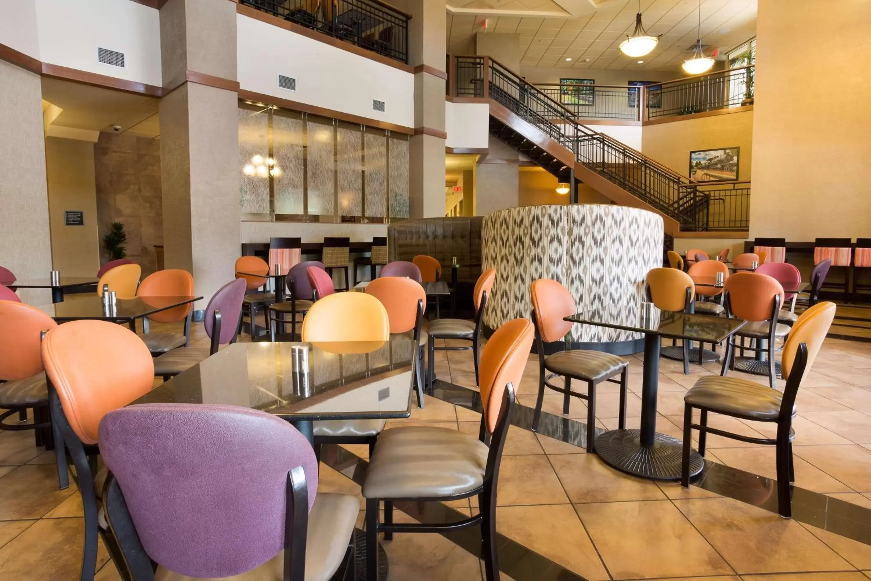 Restaurant/places to eat, Lounge/Bar in Drury Inn & Suites Flagstaff