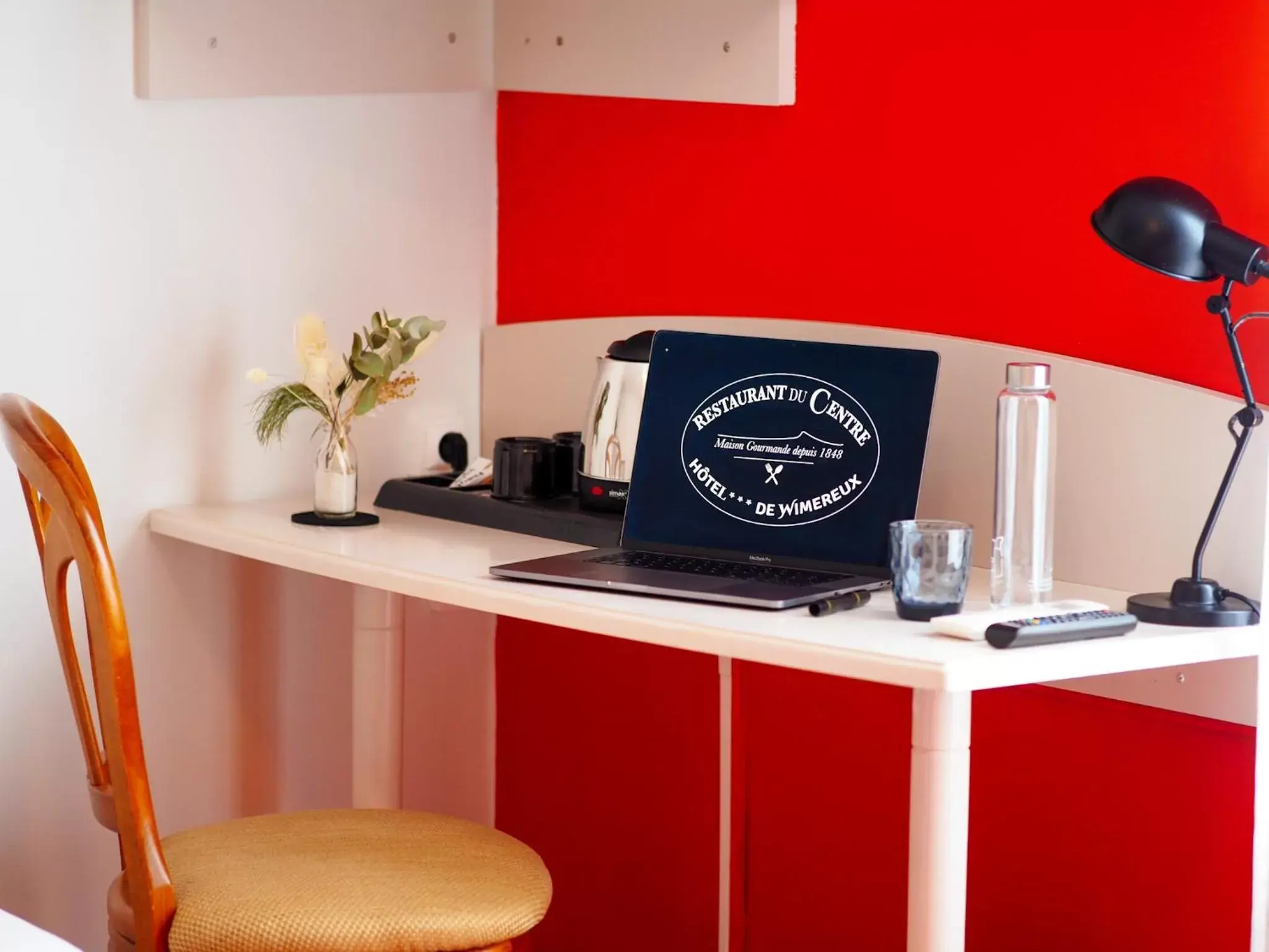 Coffee/tea facilities in Hôtel De Wimereux