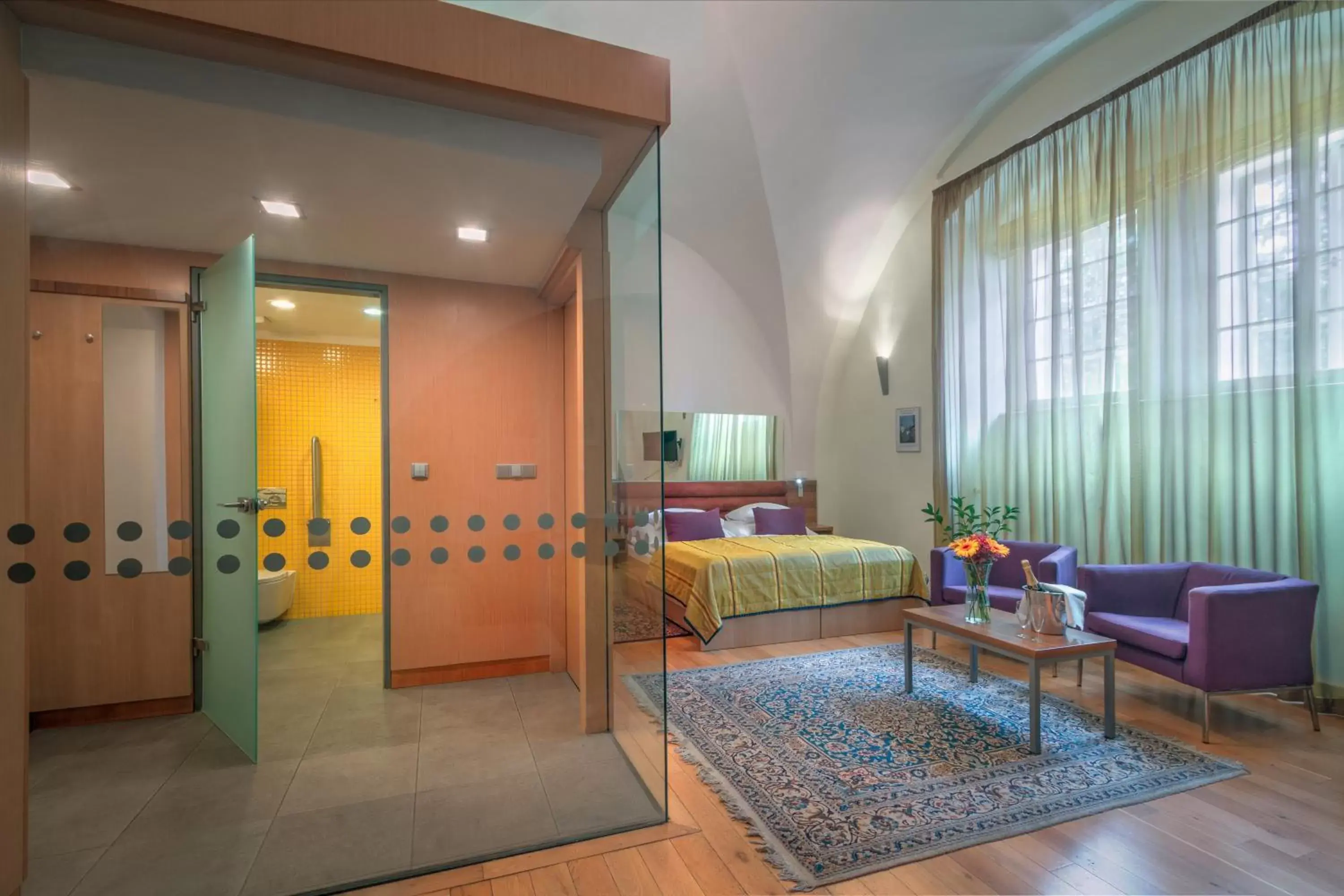 Bedroom, Seating Area in Monastery Hotel