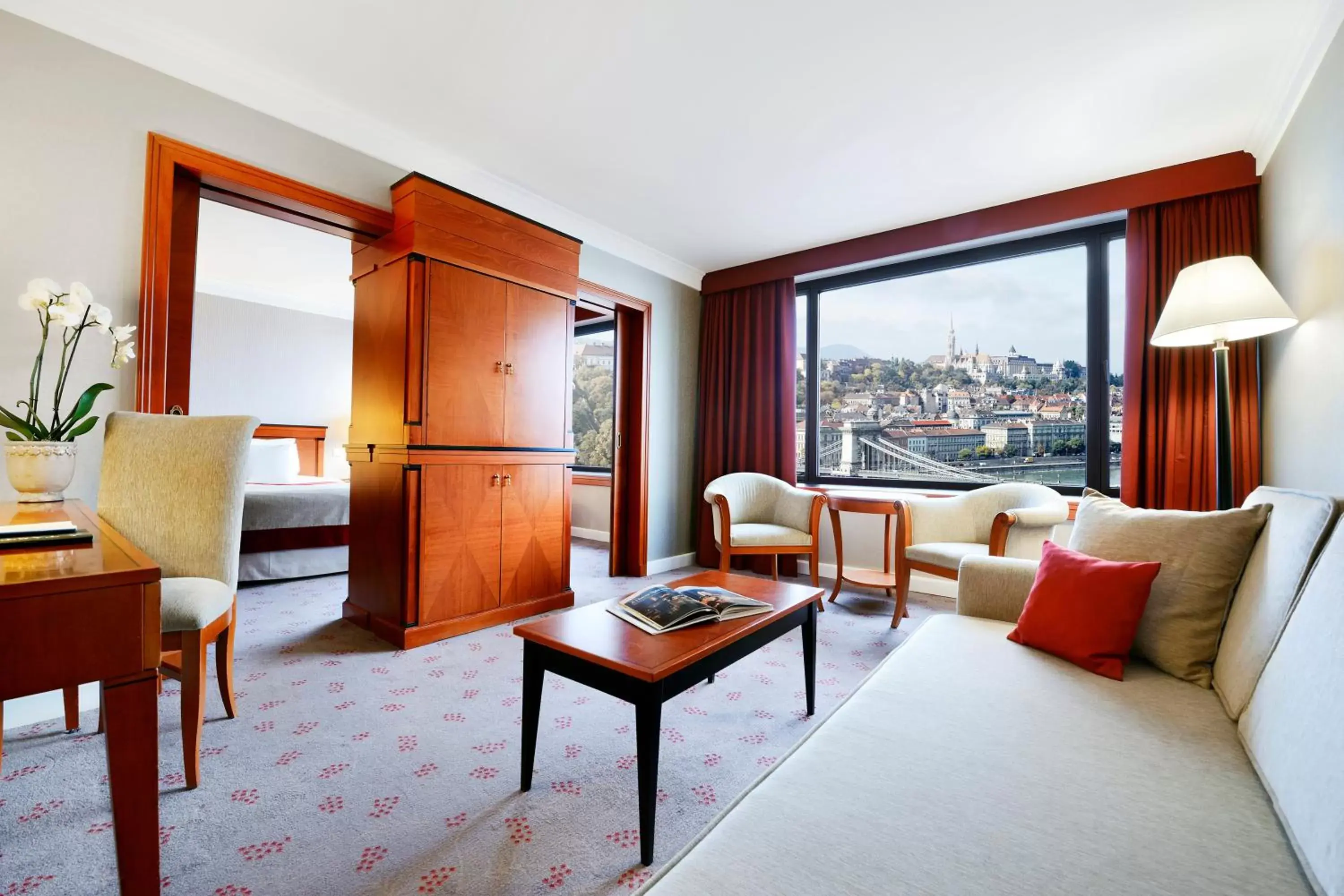 River view, Room Photo in InterContinental Budapest, an IHG Hotel
