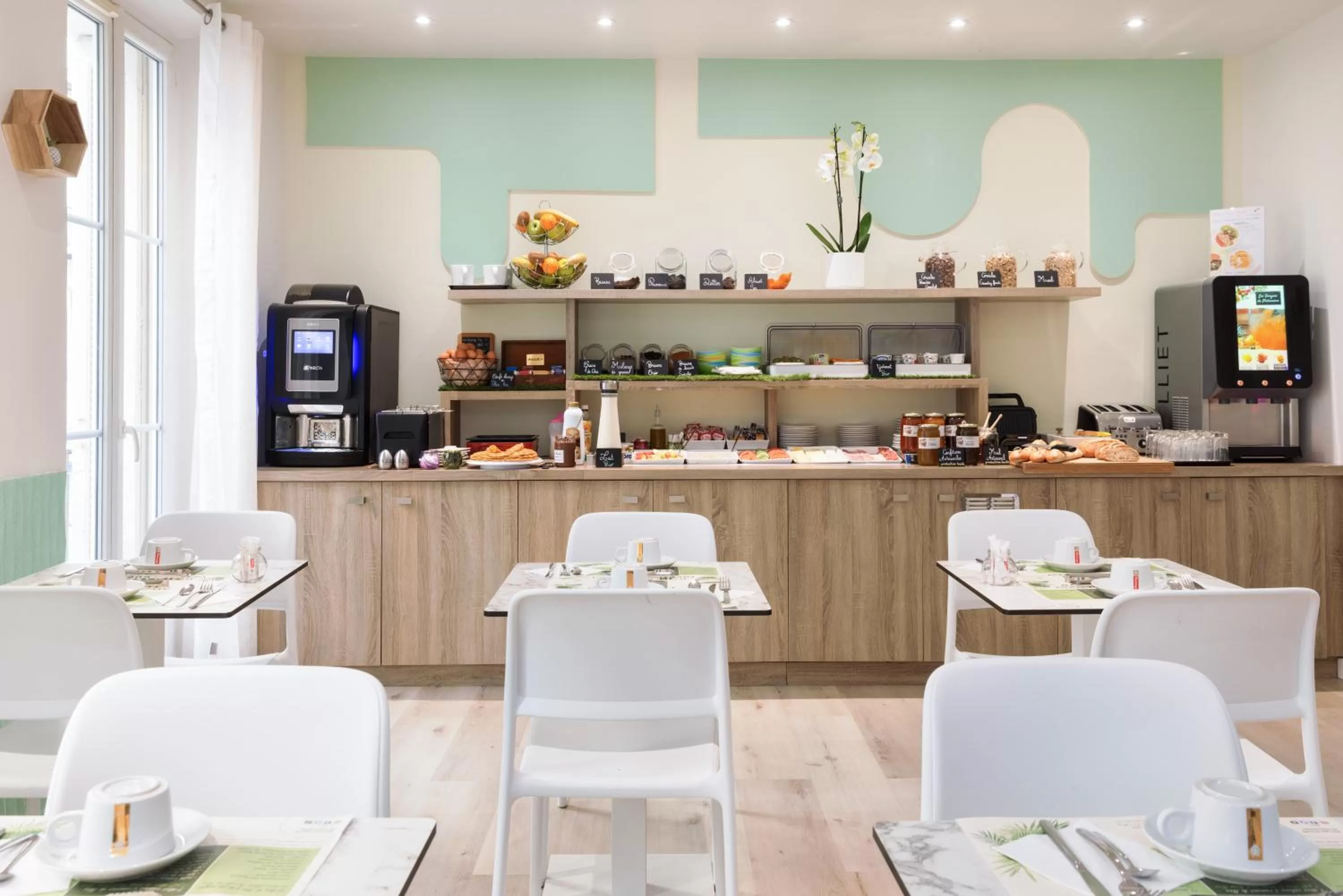 Breakfast in Hotel Florence Nice