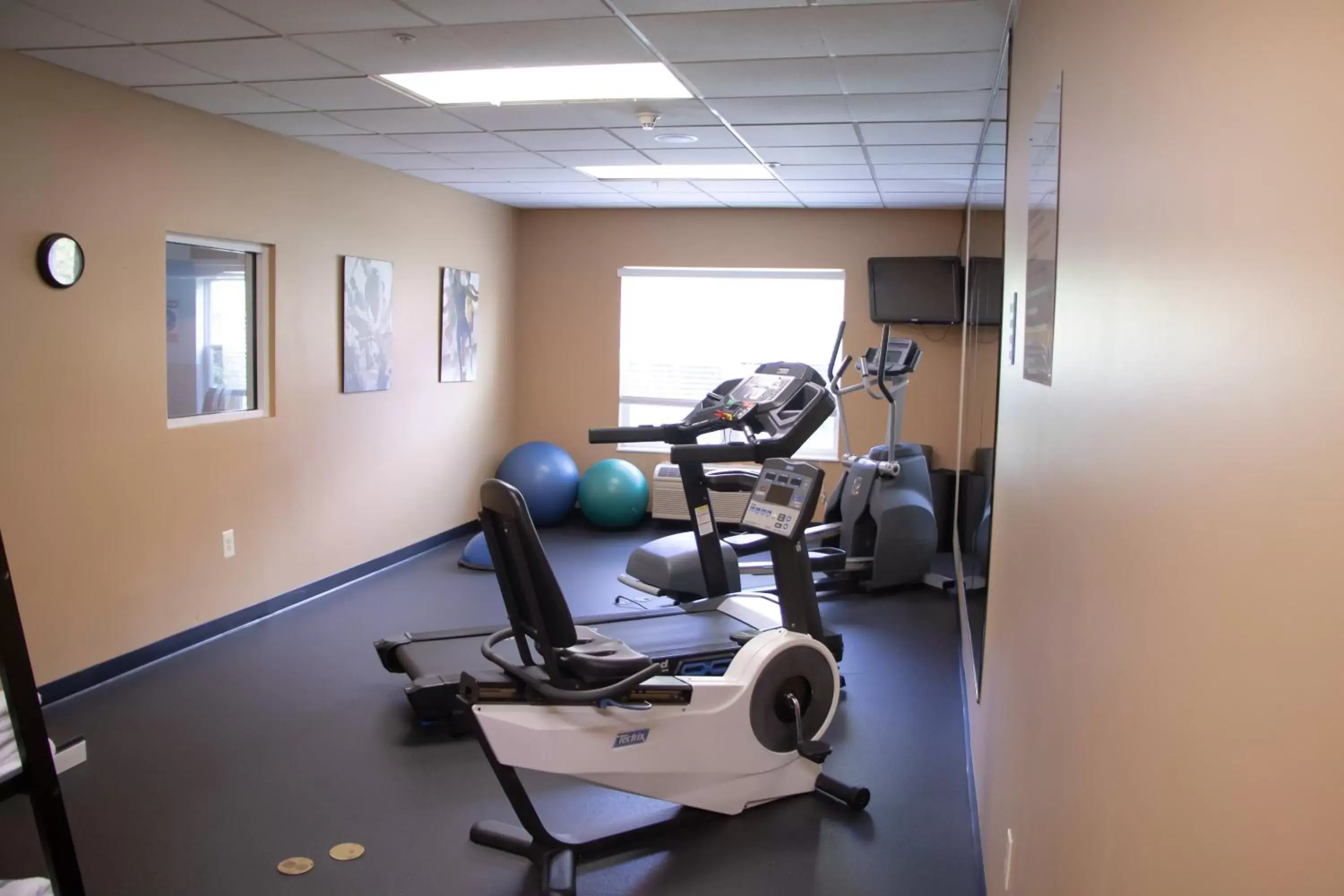 Fitness centre/facilities, Fitness Center/Facilities in Holiday Inn Express & Suites Columbus East - Reynoldsburg, an IHG Hotel