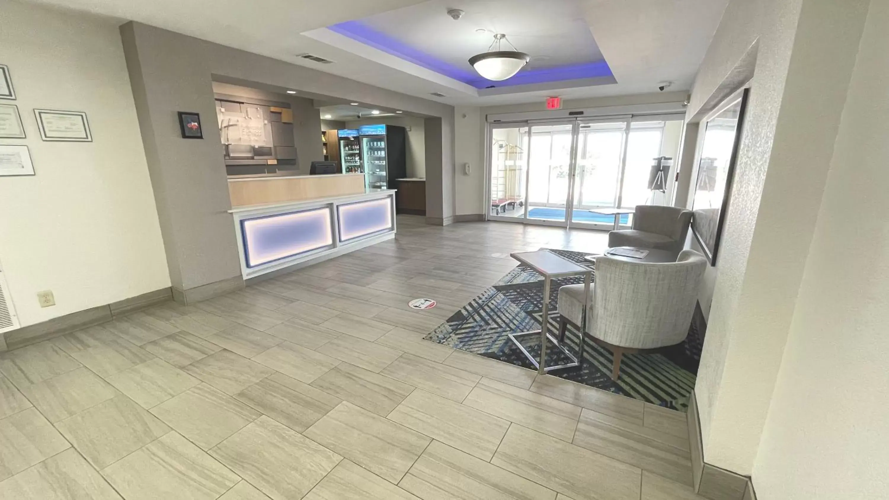 Lobby or reception in Holiday Inn Express Hotel & Suites Decatur, TX, an IHG Hotel